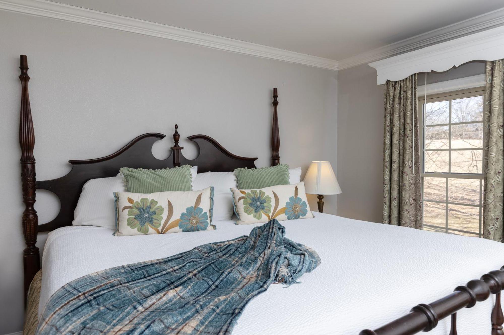 King Suite Spa Bath