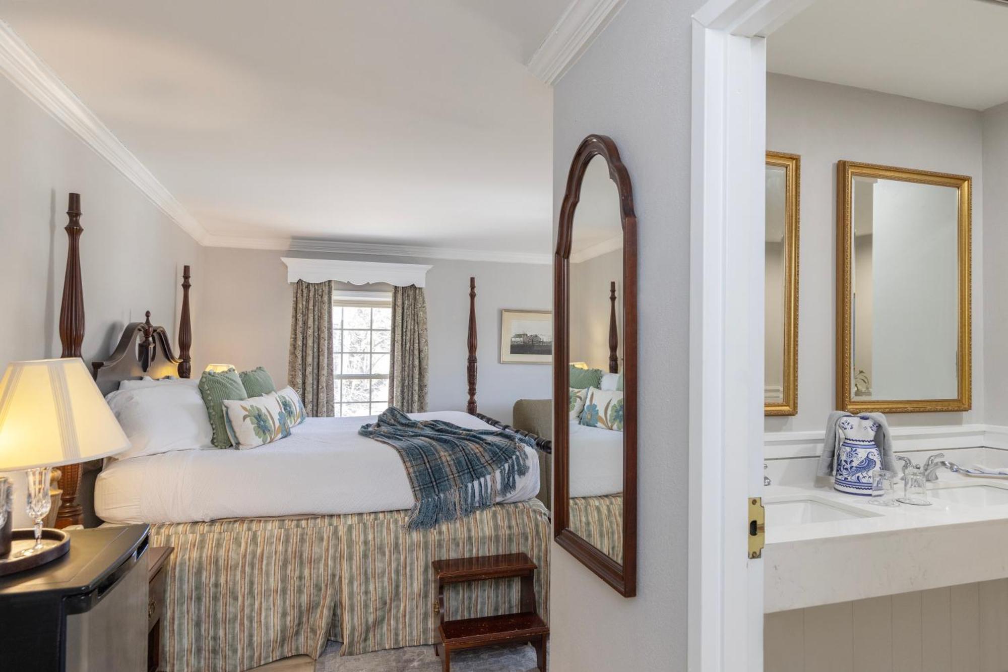 King Suite Spa Bath