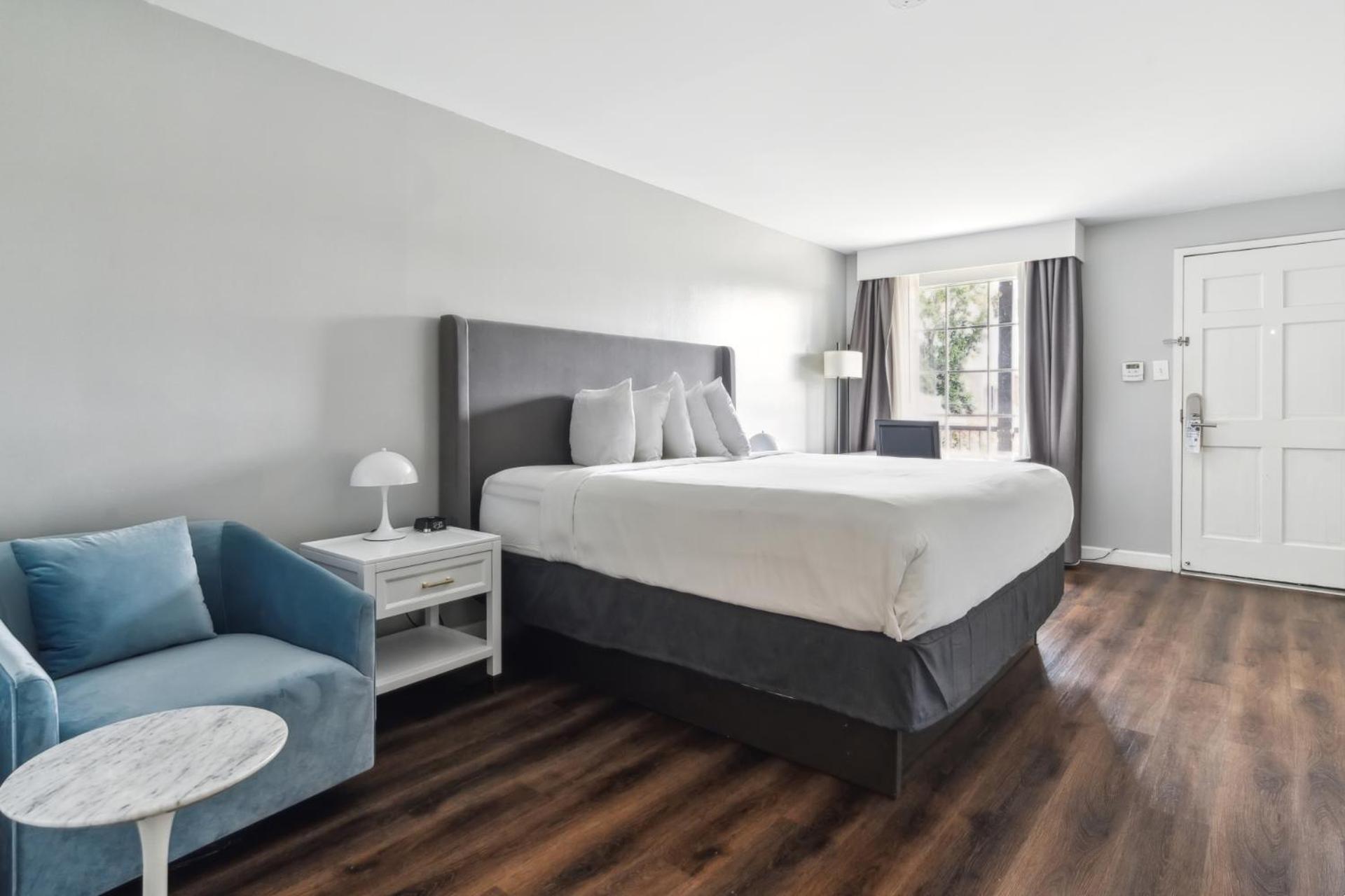 Chambre Lit King-Size pour Personnes à Mobilité Réduite - Non-Fumeurs