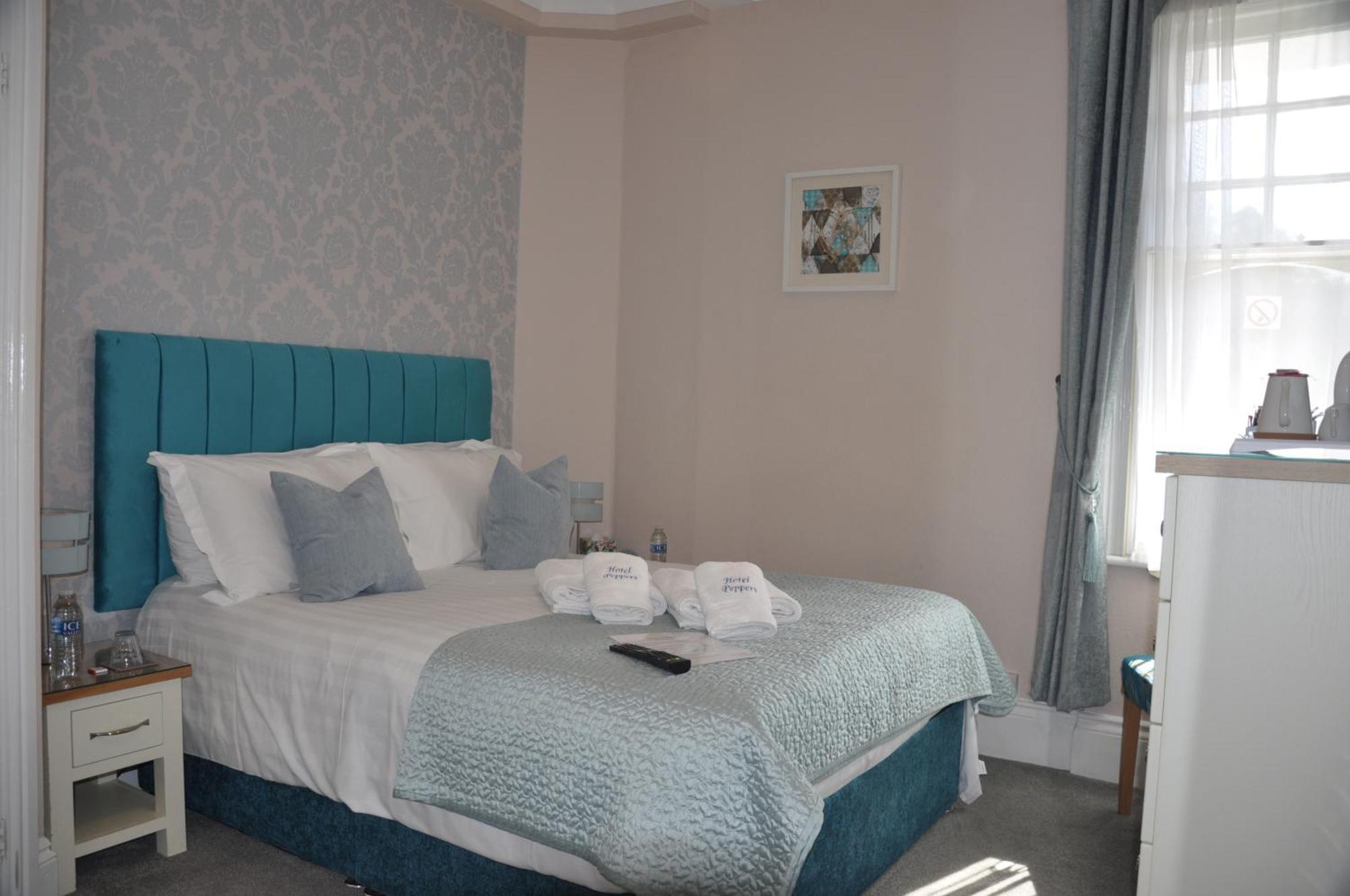 Double room En-suite shower
