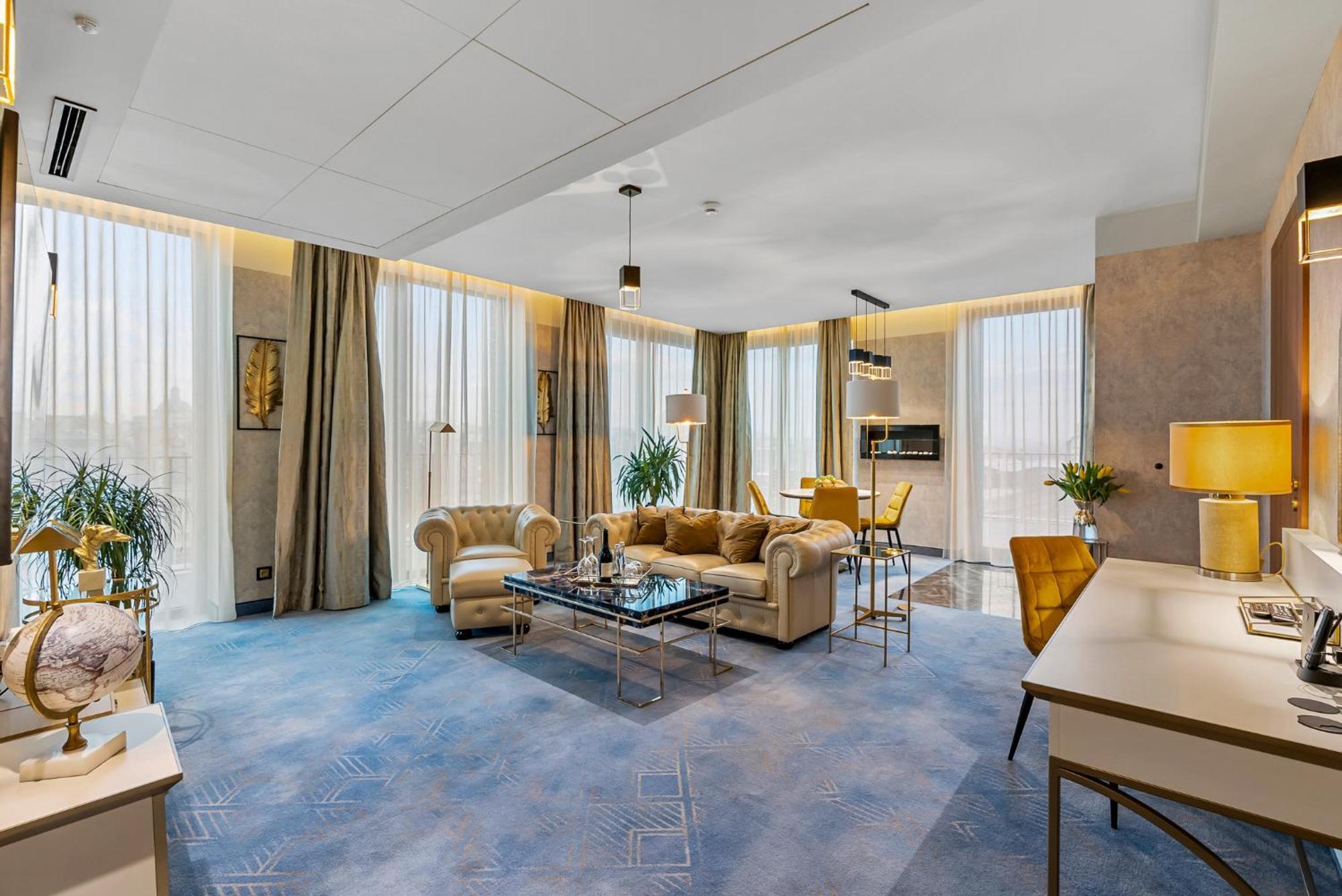 Penthouse Apartment,1658747949:JPEG