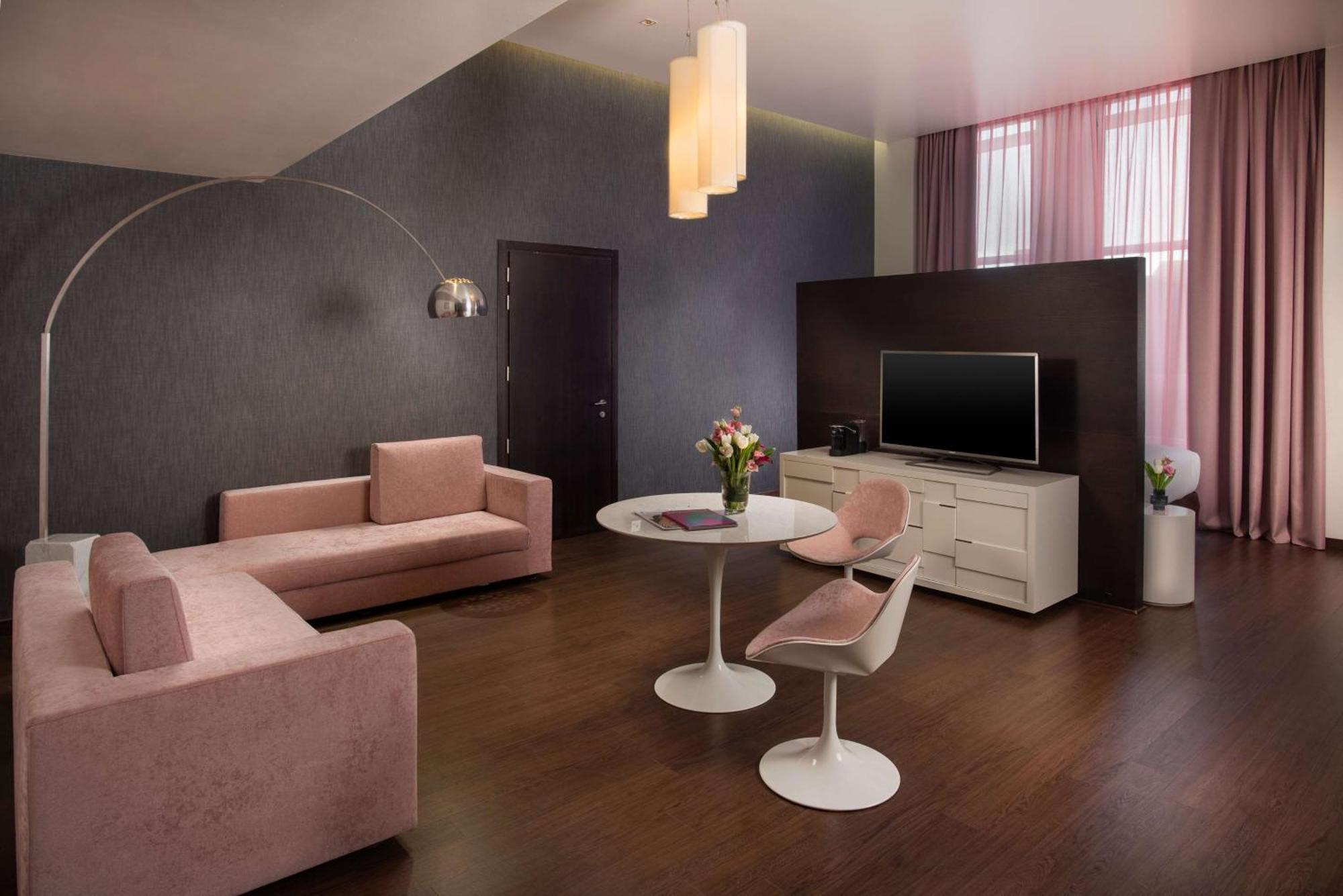 Nhow Junior Suite