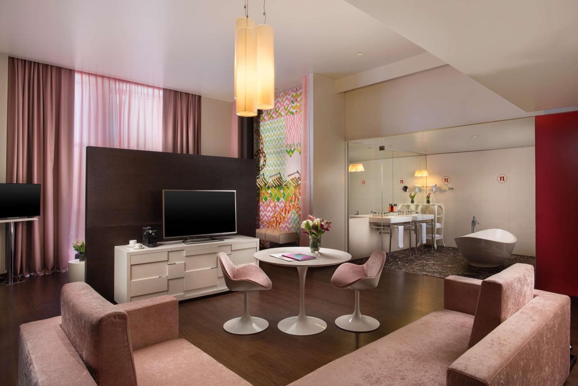 Nhow Junior Suite