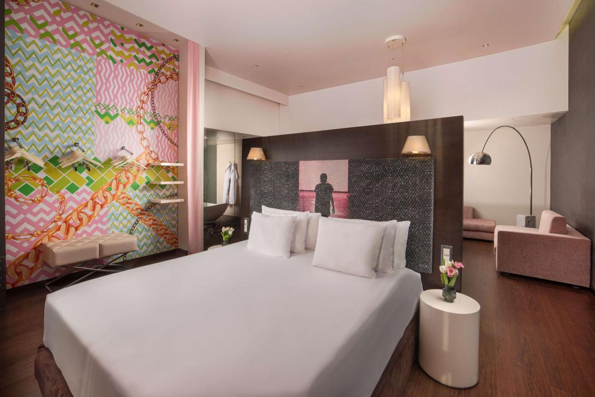 Nhow Junior Suite