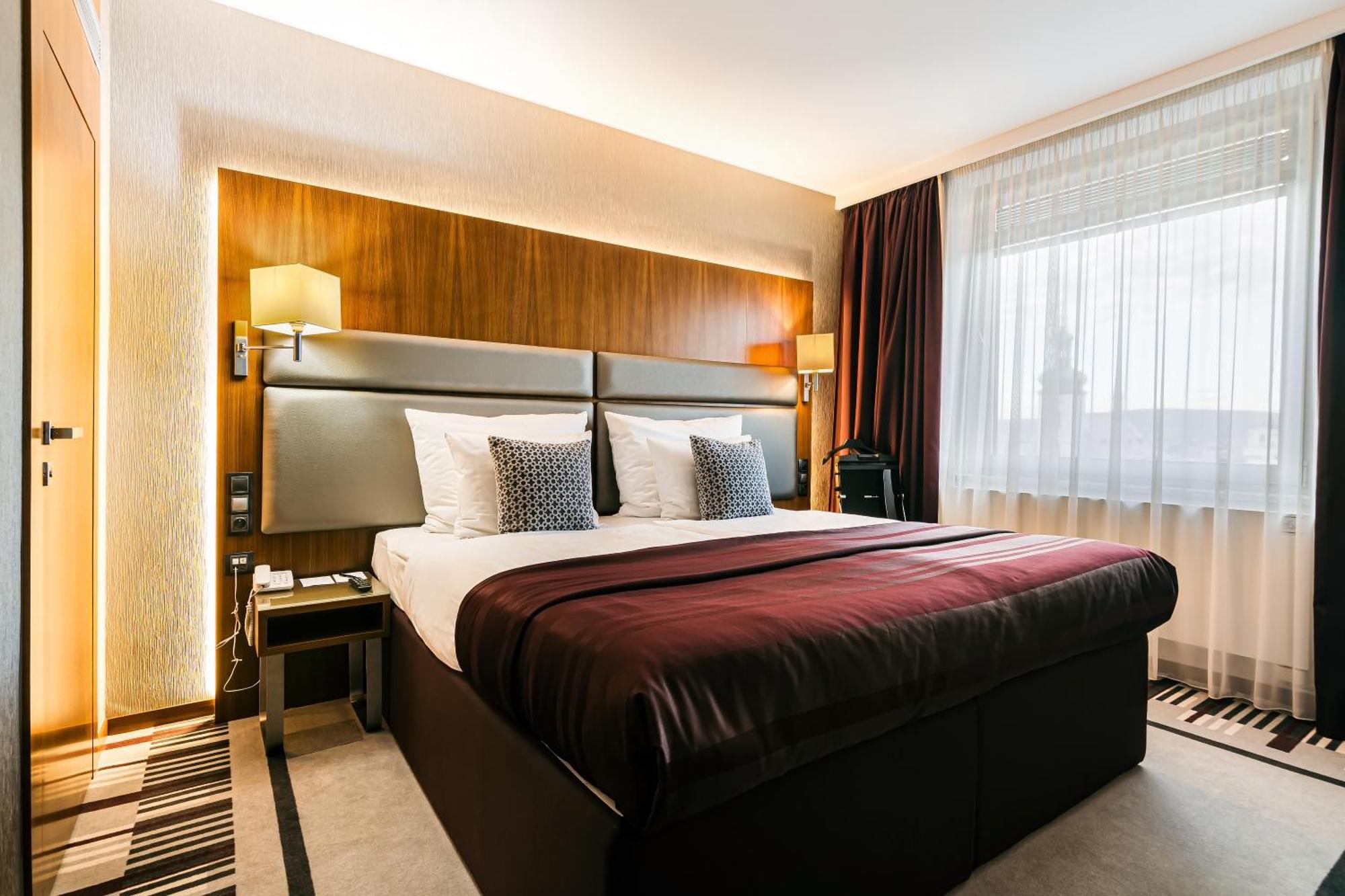 Executive Suite King bed