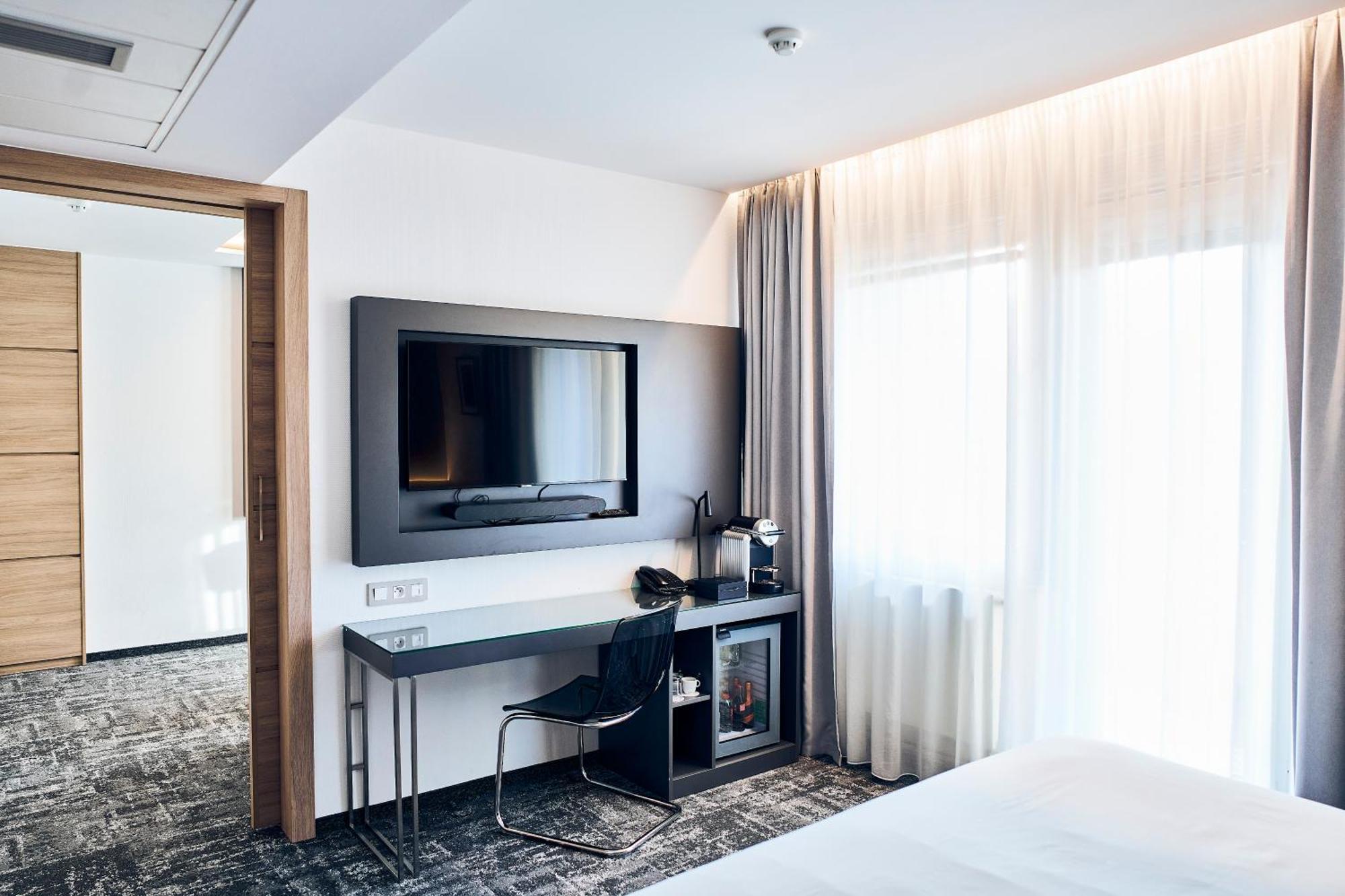 Suite King or Twin Bed