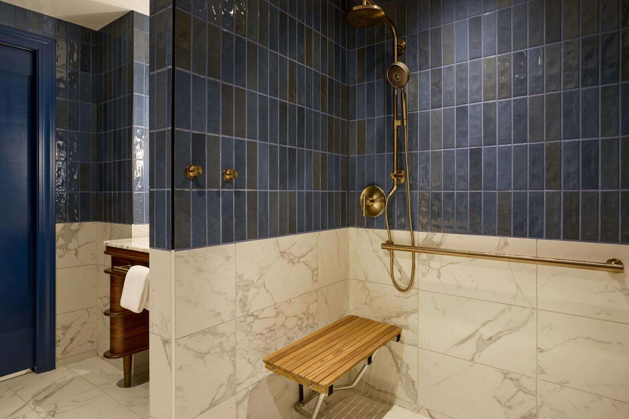 Standard Queen Room Two Queen Beds