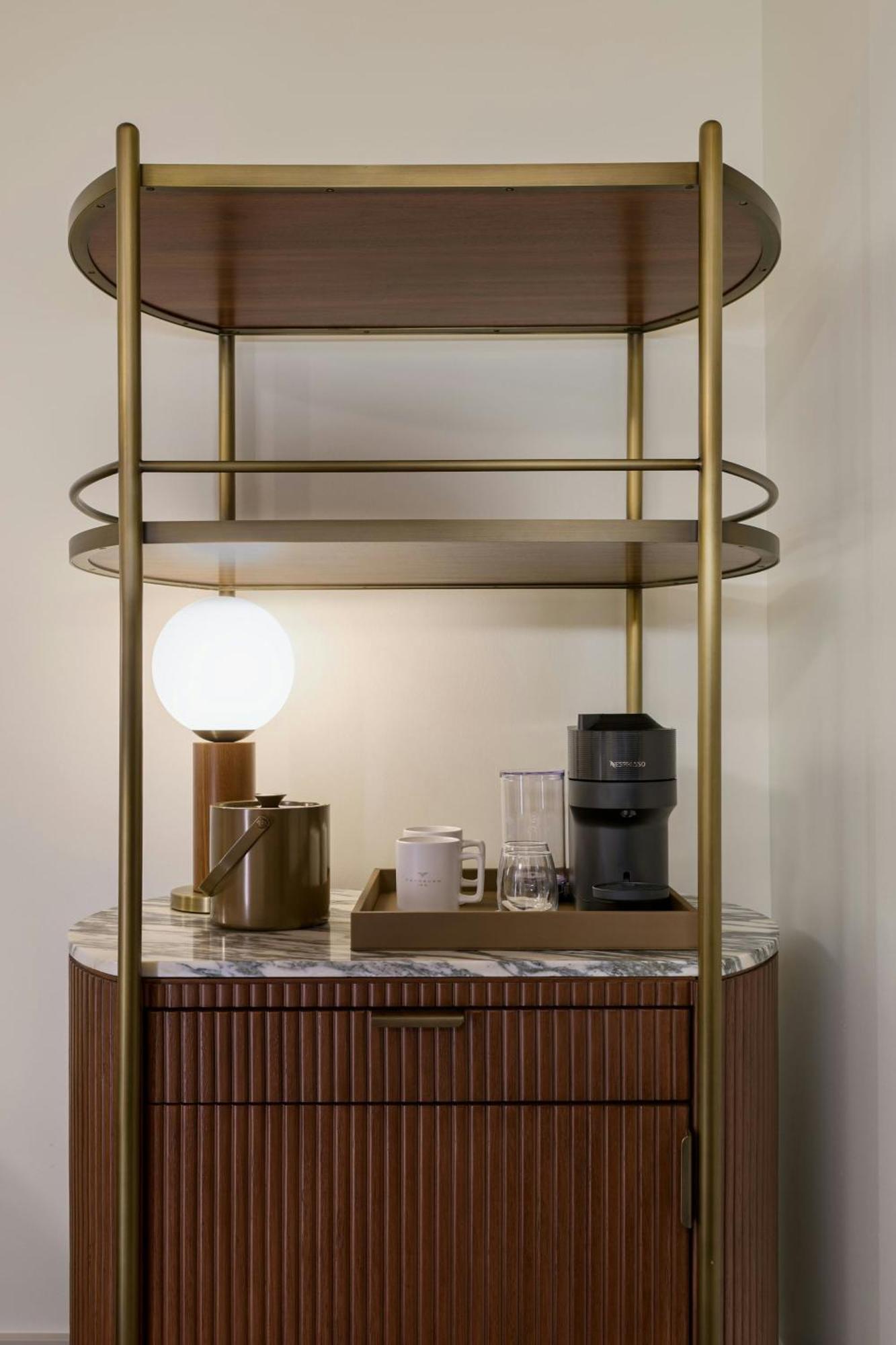 Junior King Suite