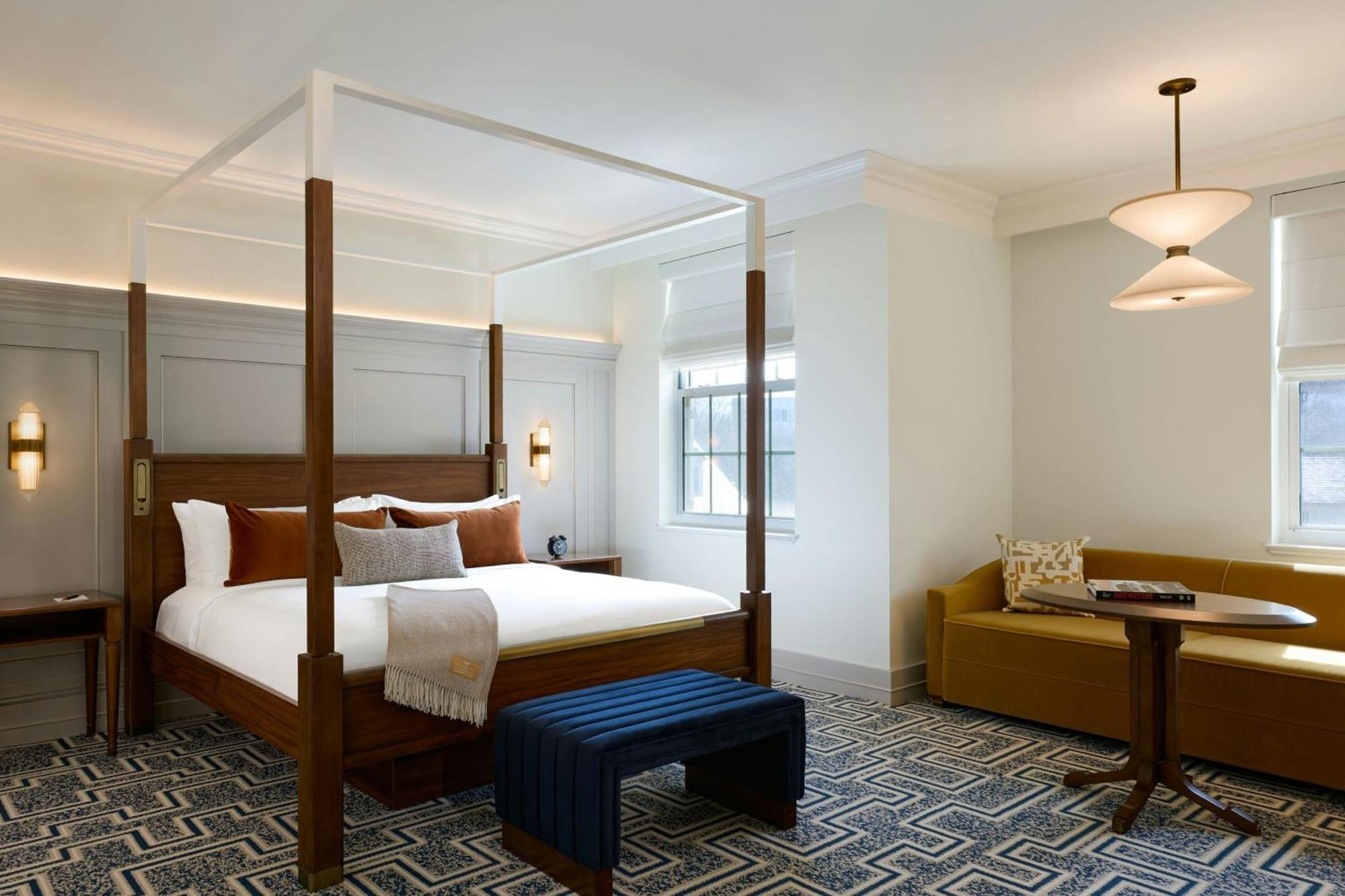 Deluxe King Room
