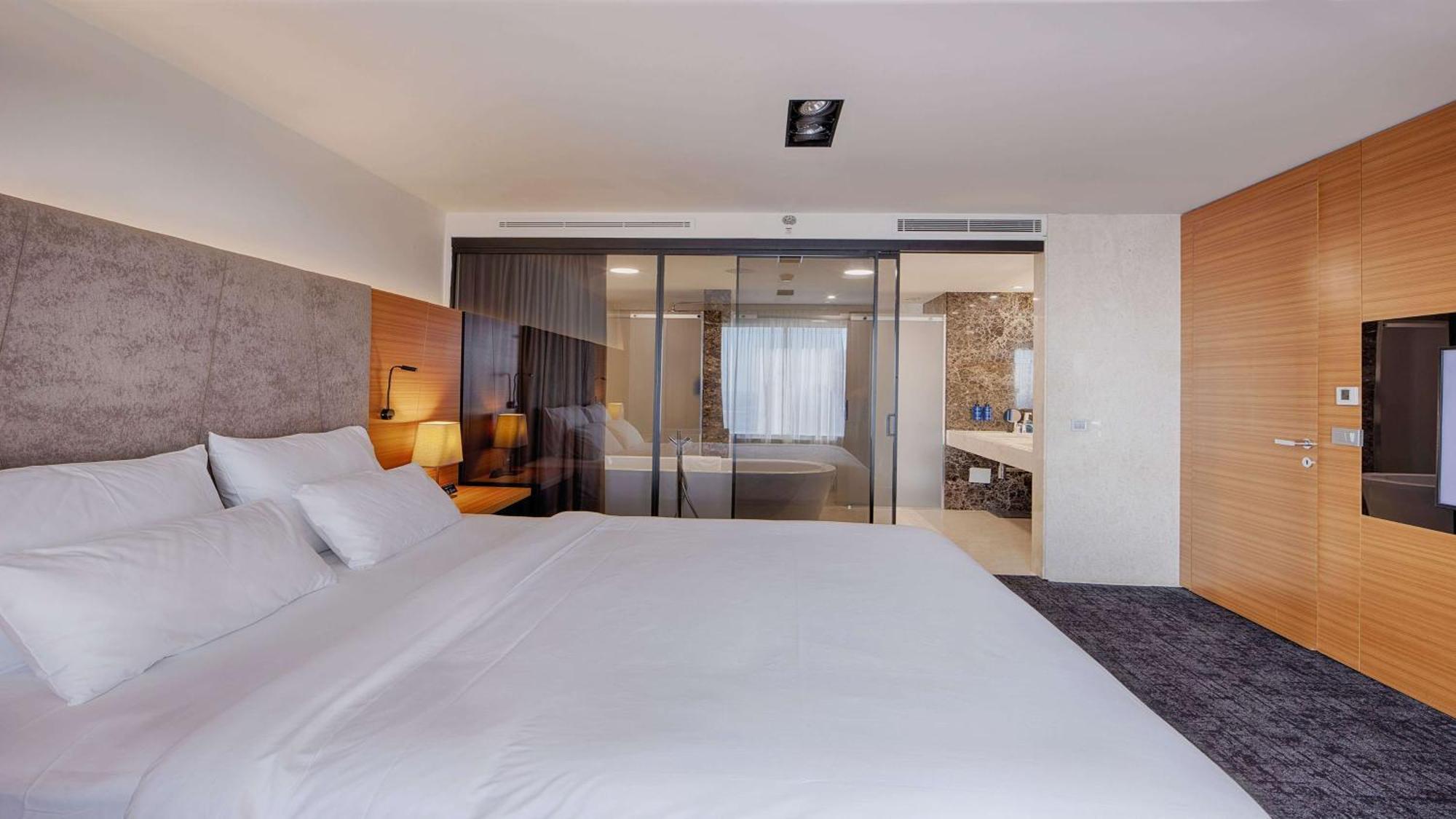 One Bedroom Suite