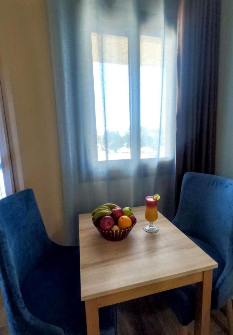 Bungalow Garden View,1660332018:JPEG