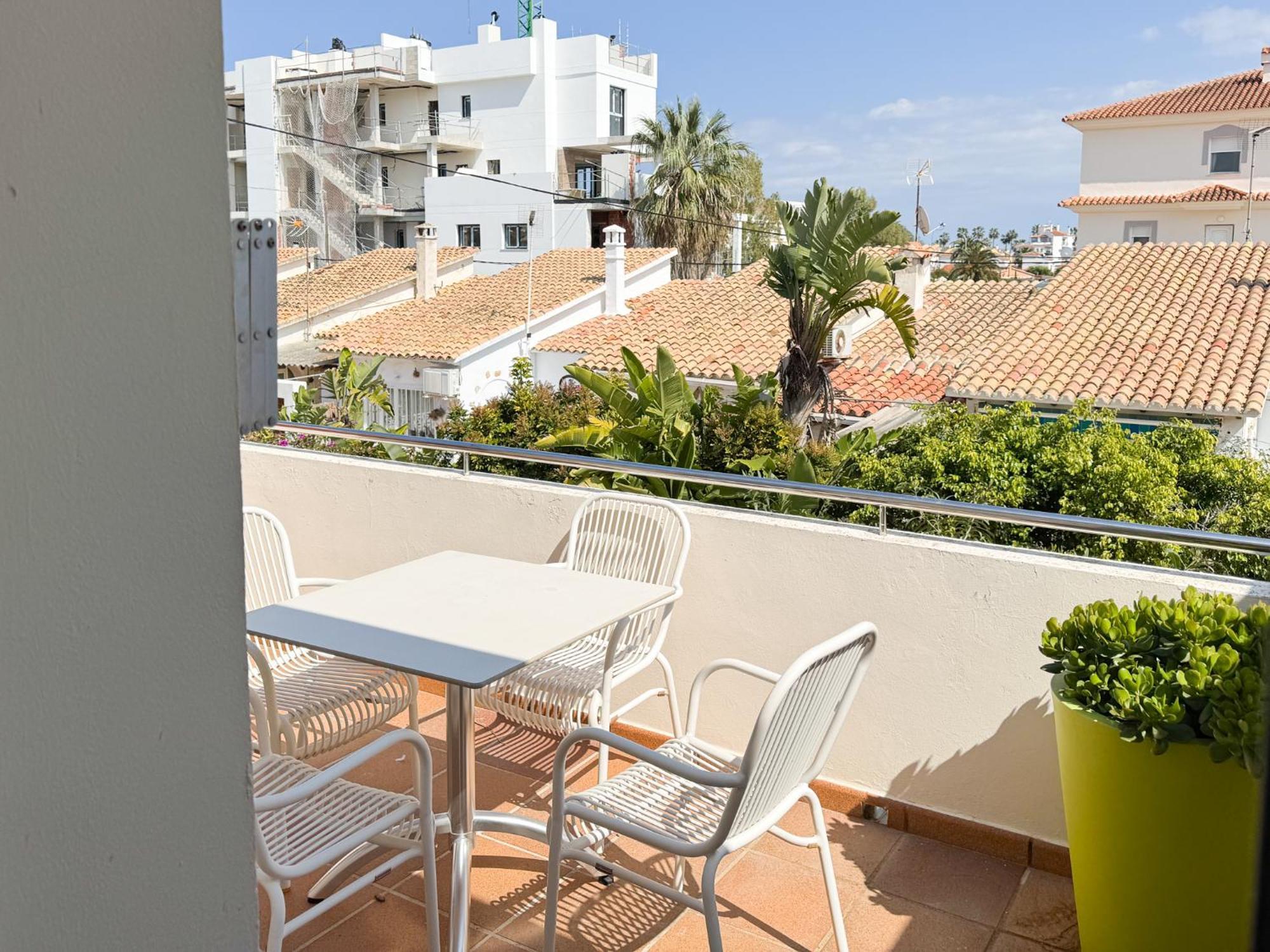 Apartamento de 2 dormitorios con terraza