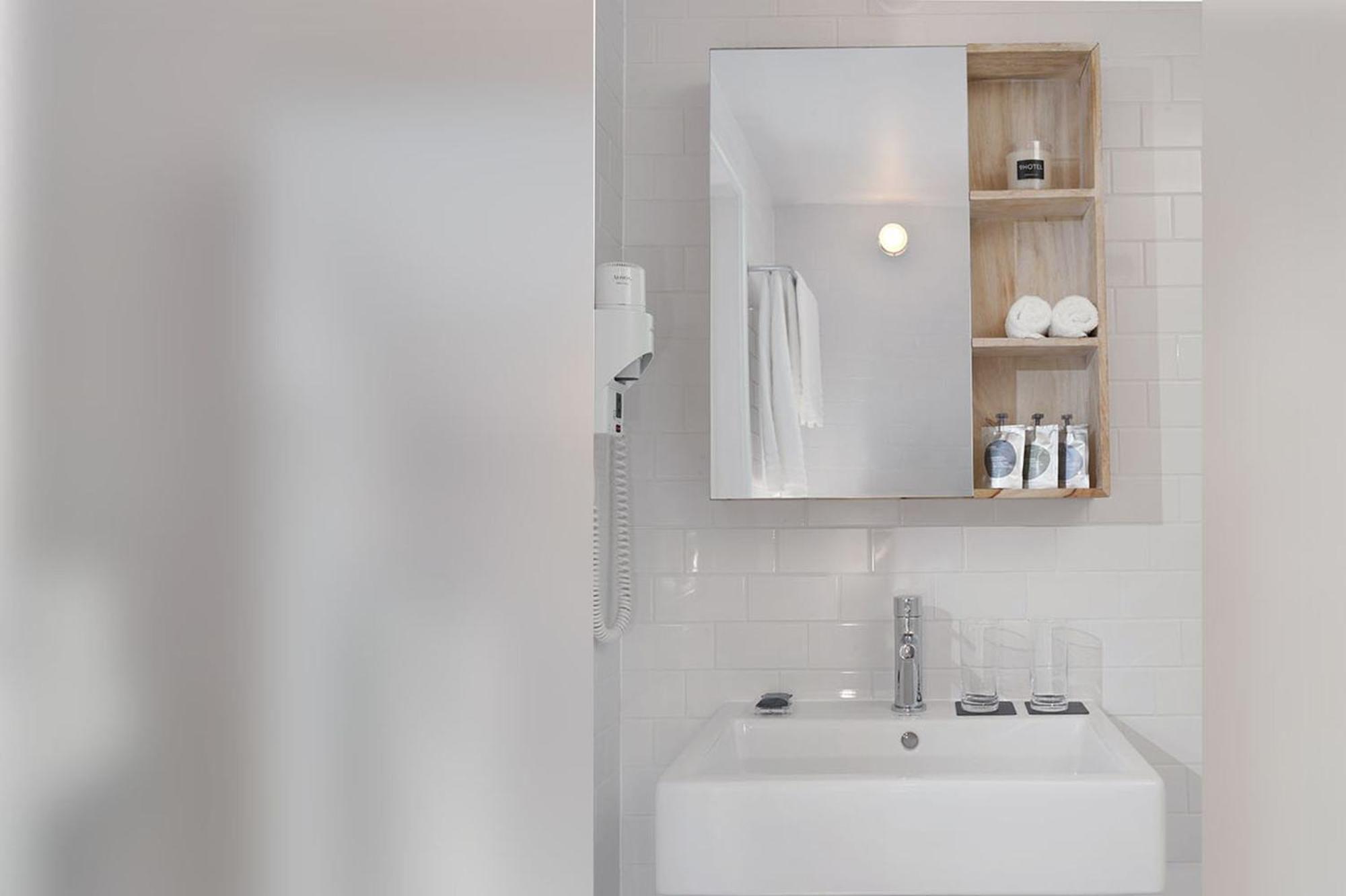 Standard Single Room,1662975629:JPEG