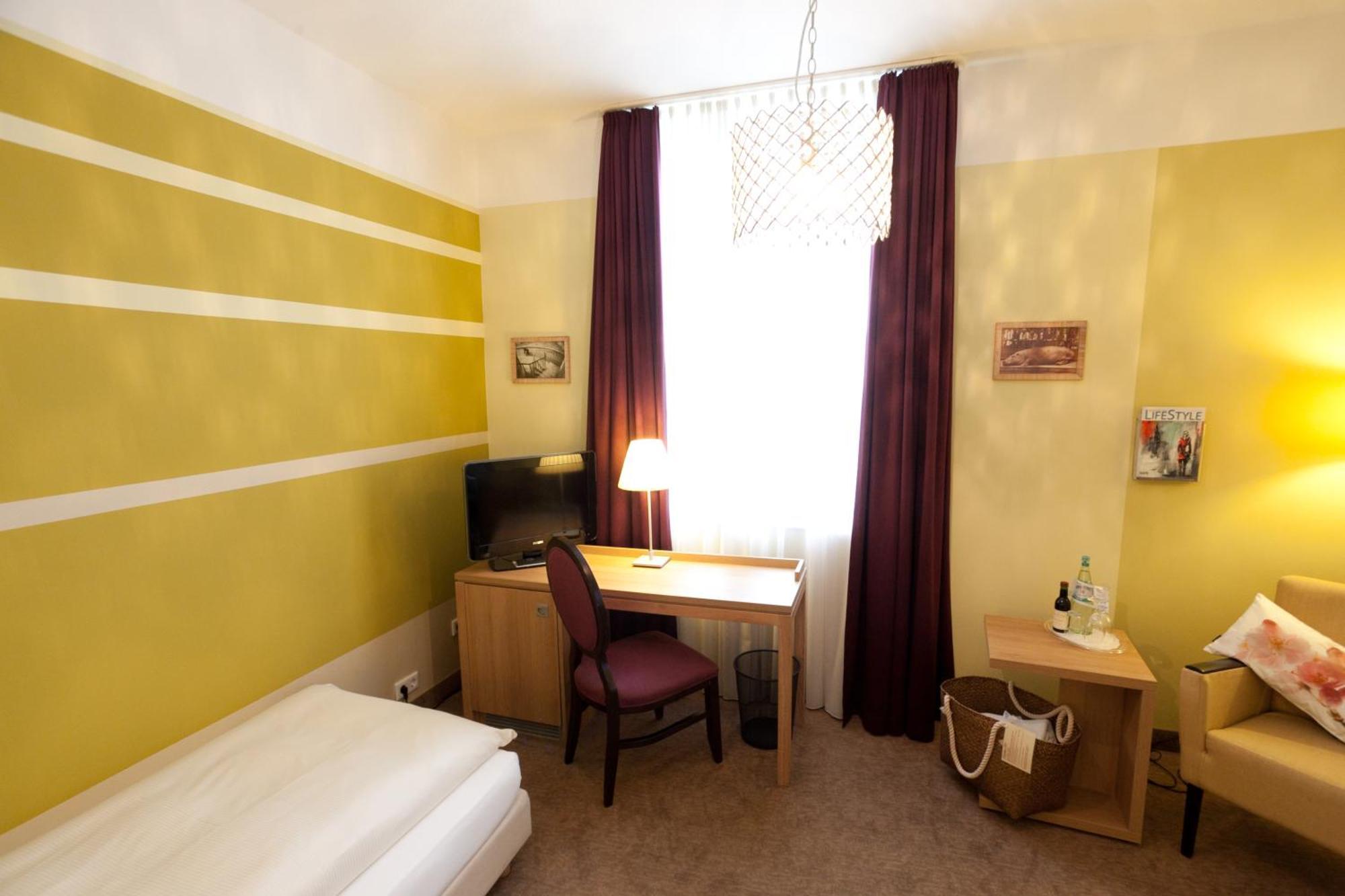 Standard Single Room