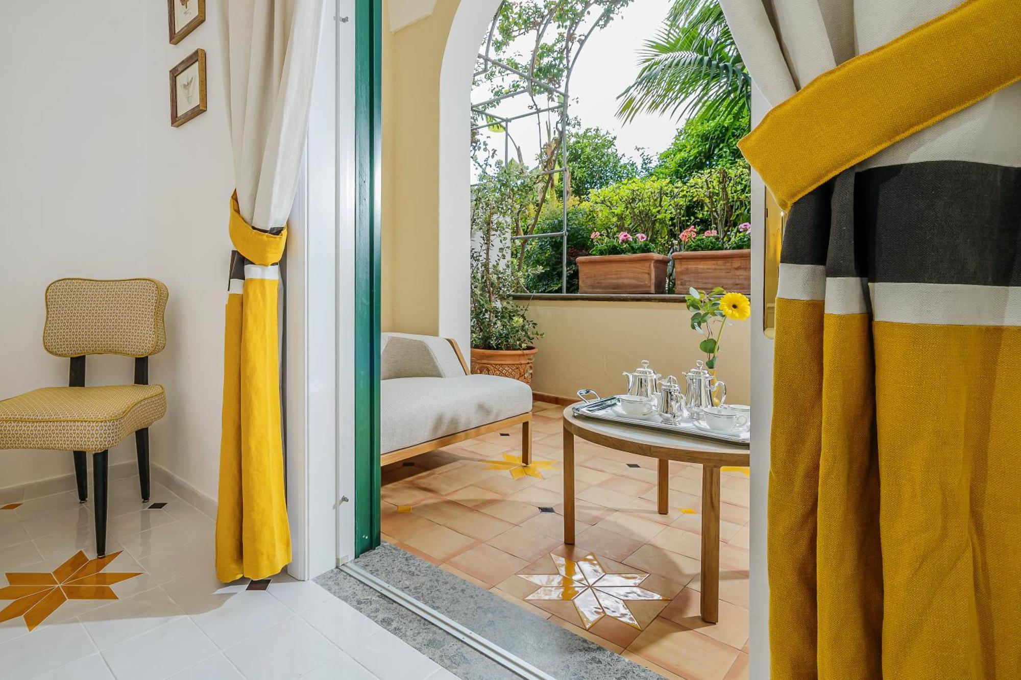 Double or Twin Room Garden View