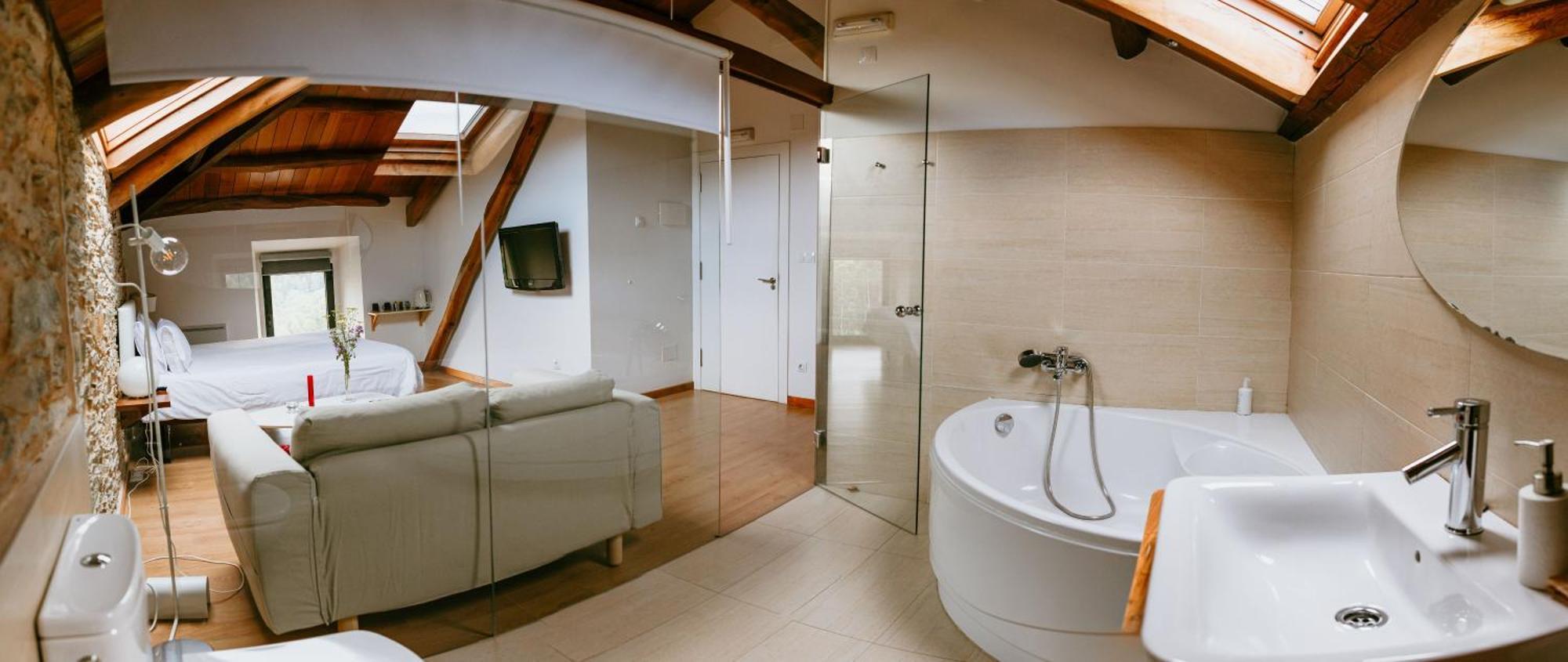 Suite,1662984694:JPEG