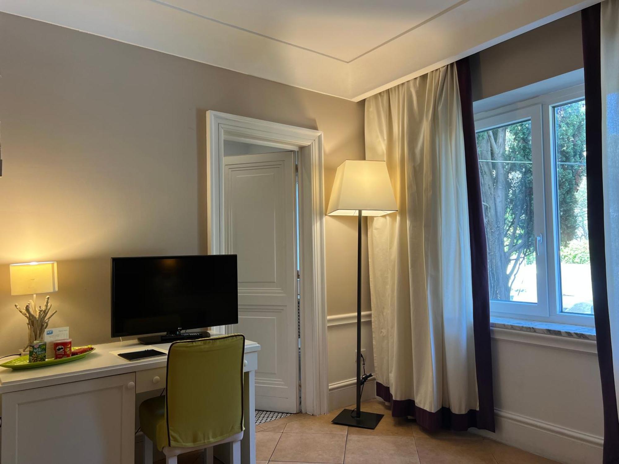 Classic Double Room