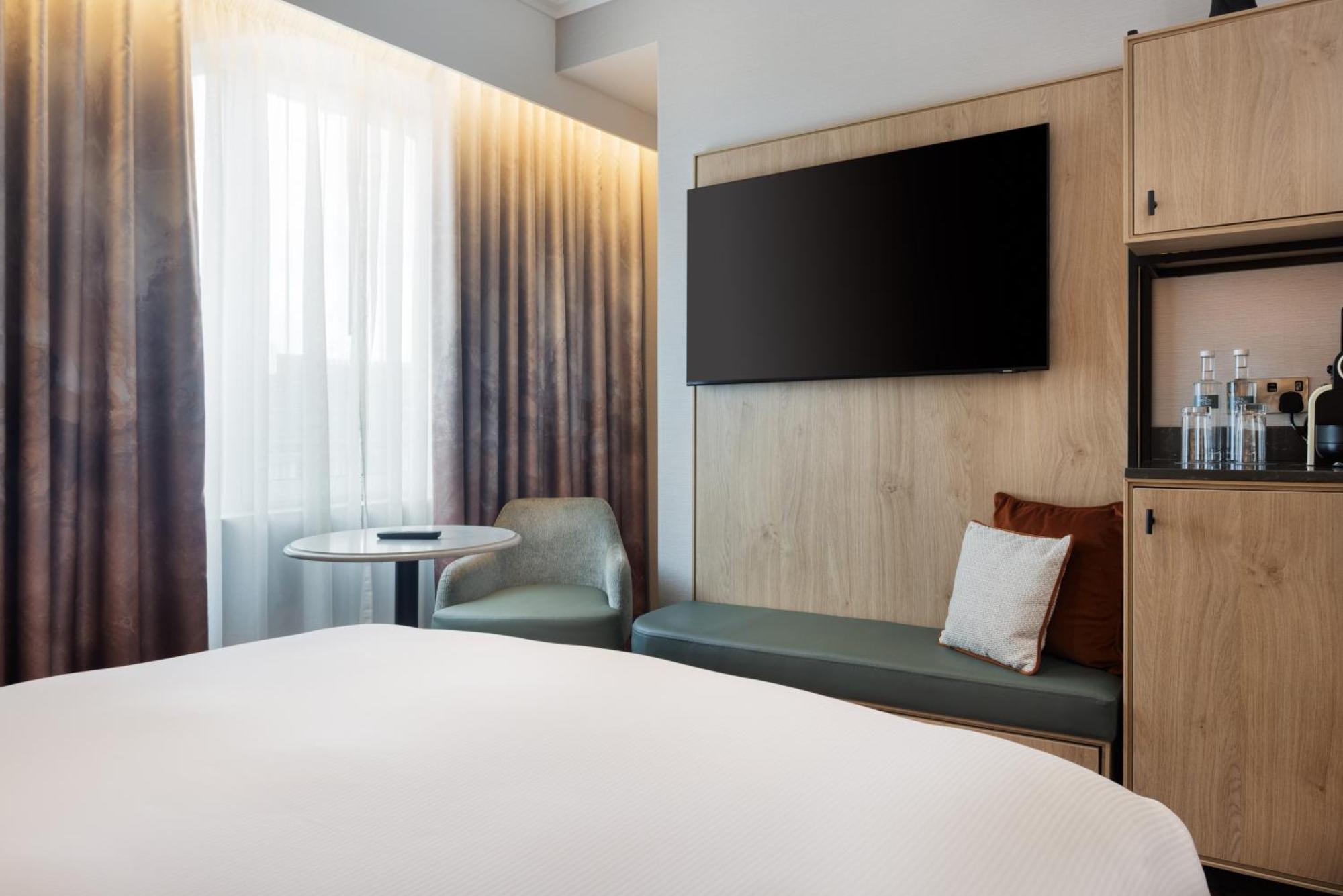 Club Double,1665396962:JPEG