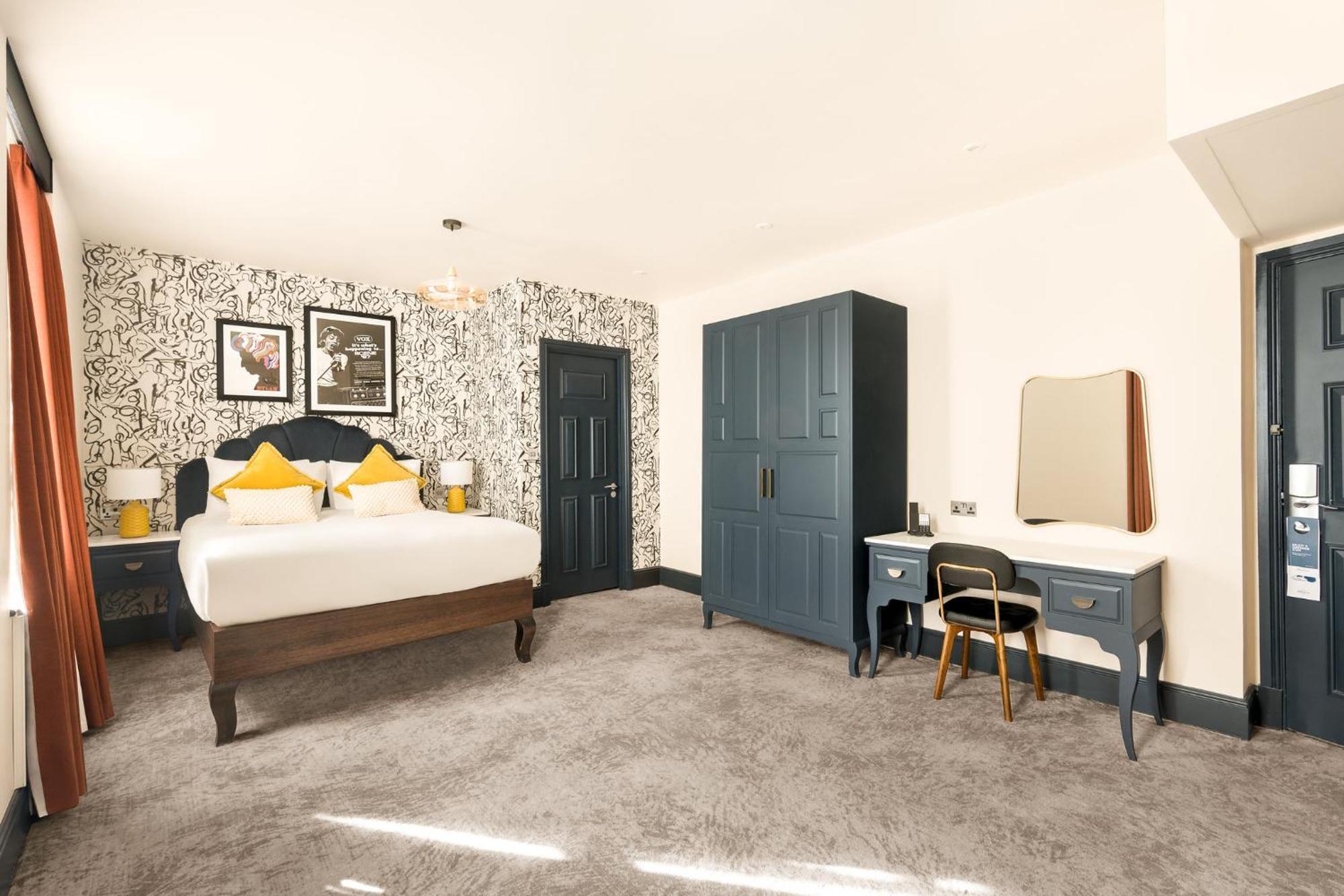 Premium Queen Room Extra Bed,1665412566:JPEG