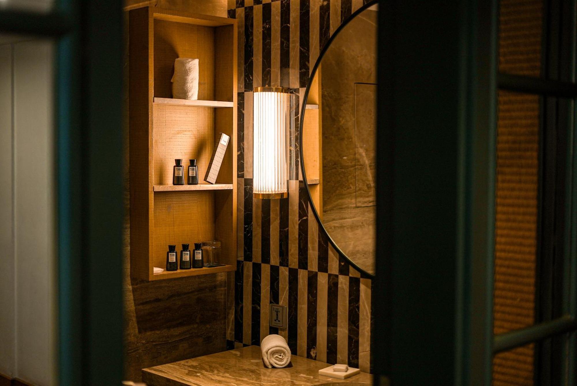 Deluxe Double Room on F&B Happy Hours 11 on selected beverages from 5 to 9 PmSunday to Friday