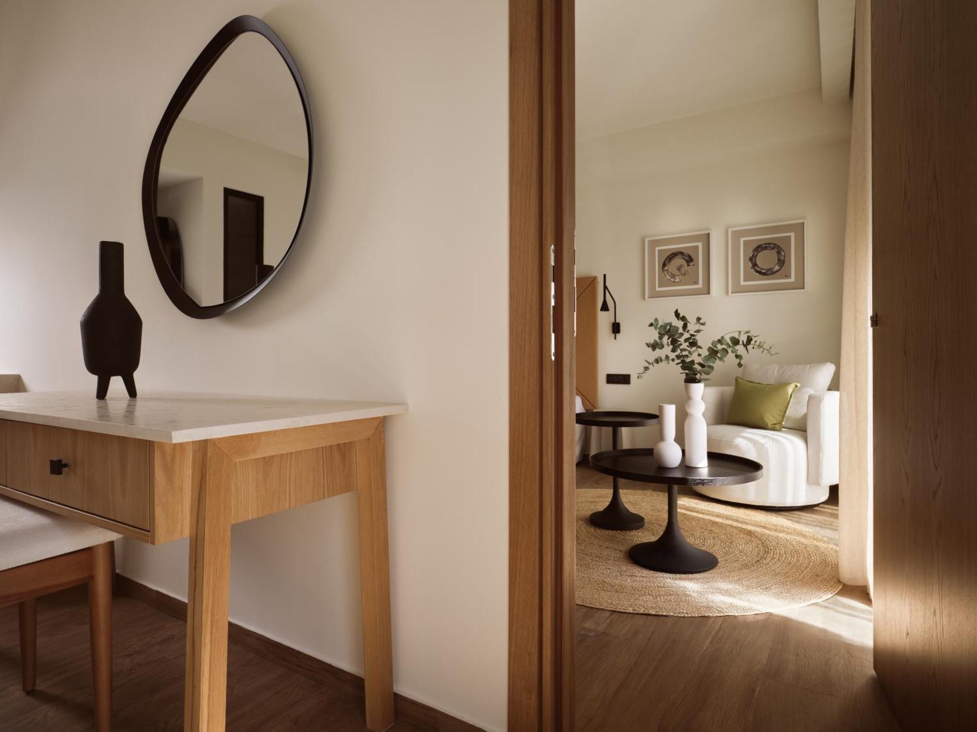 Deluxe Family Room,1668053034:JPEG