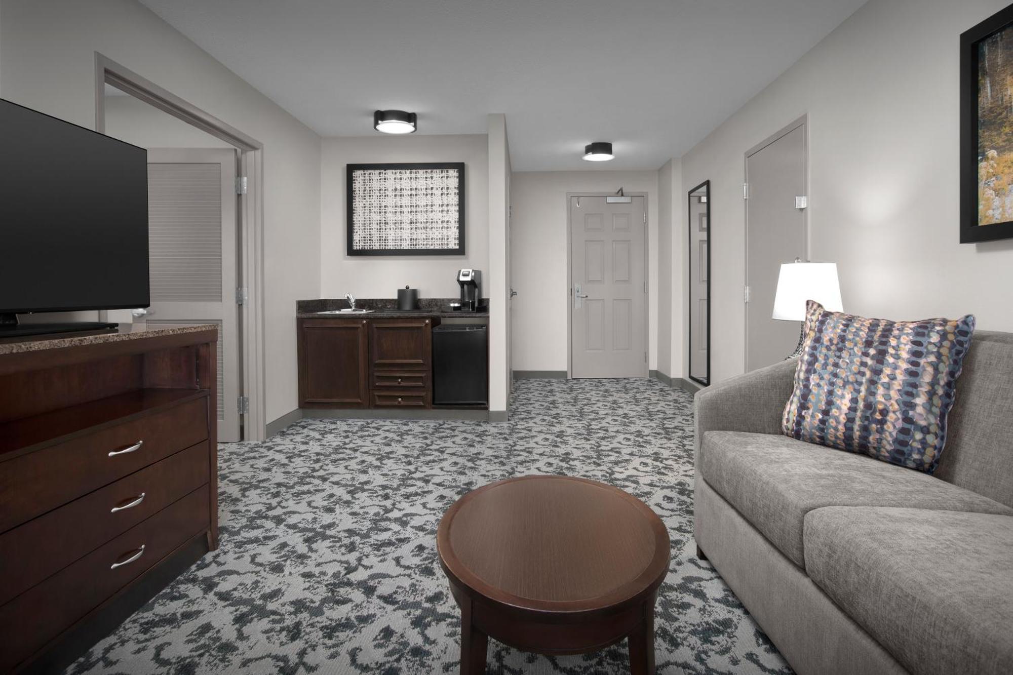 One-Bedroom King Suite,1668055725:JPEG