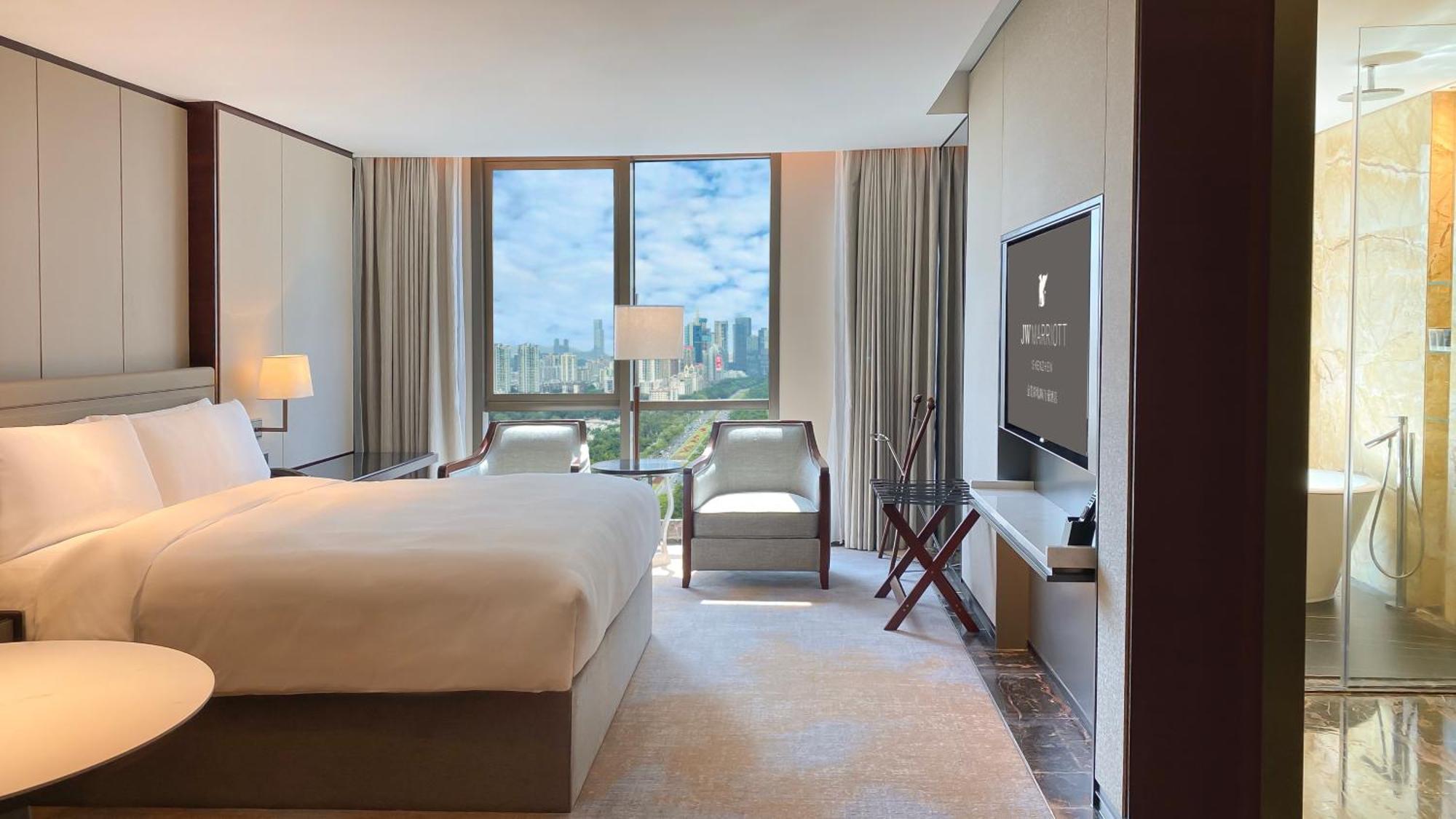 Deluxe King Room