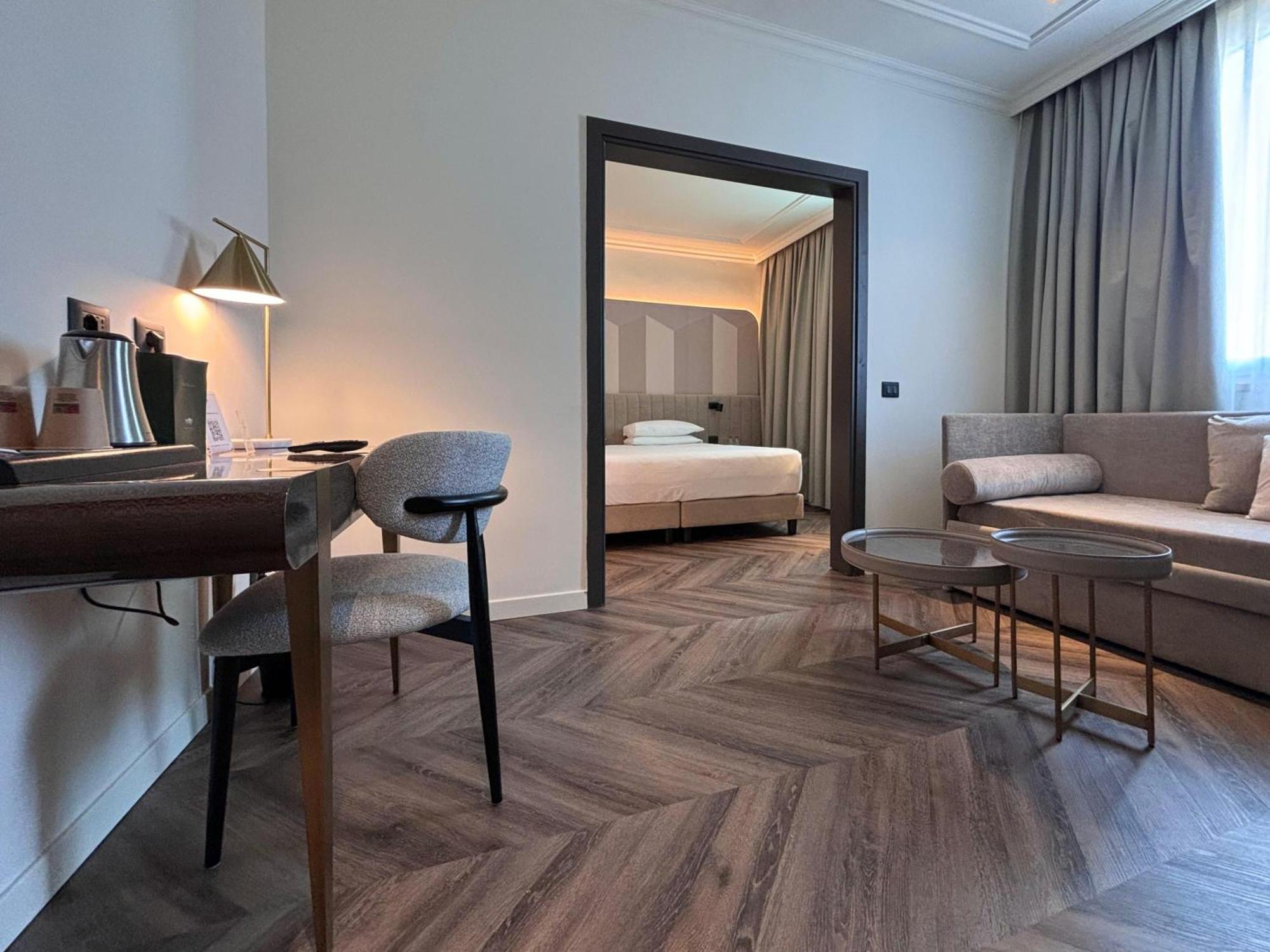 Deluxe Junior Suite