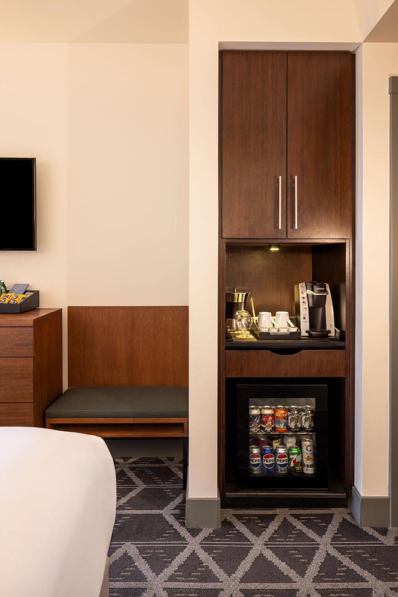 King Room,1669010472:JPEG