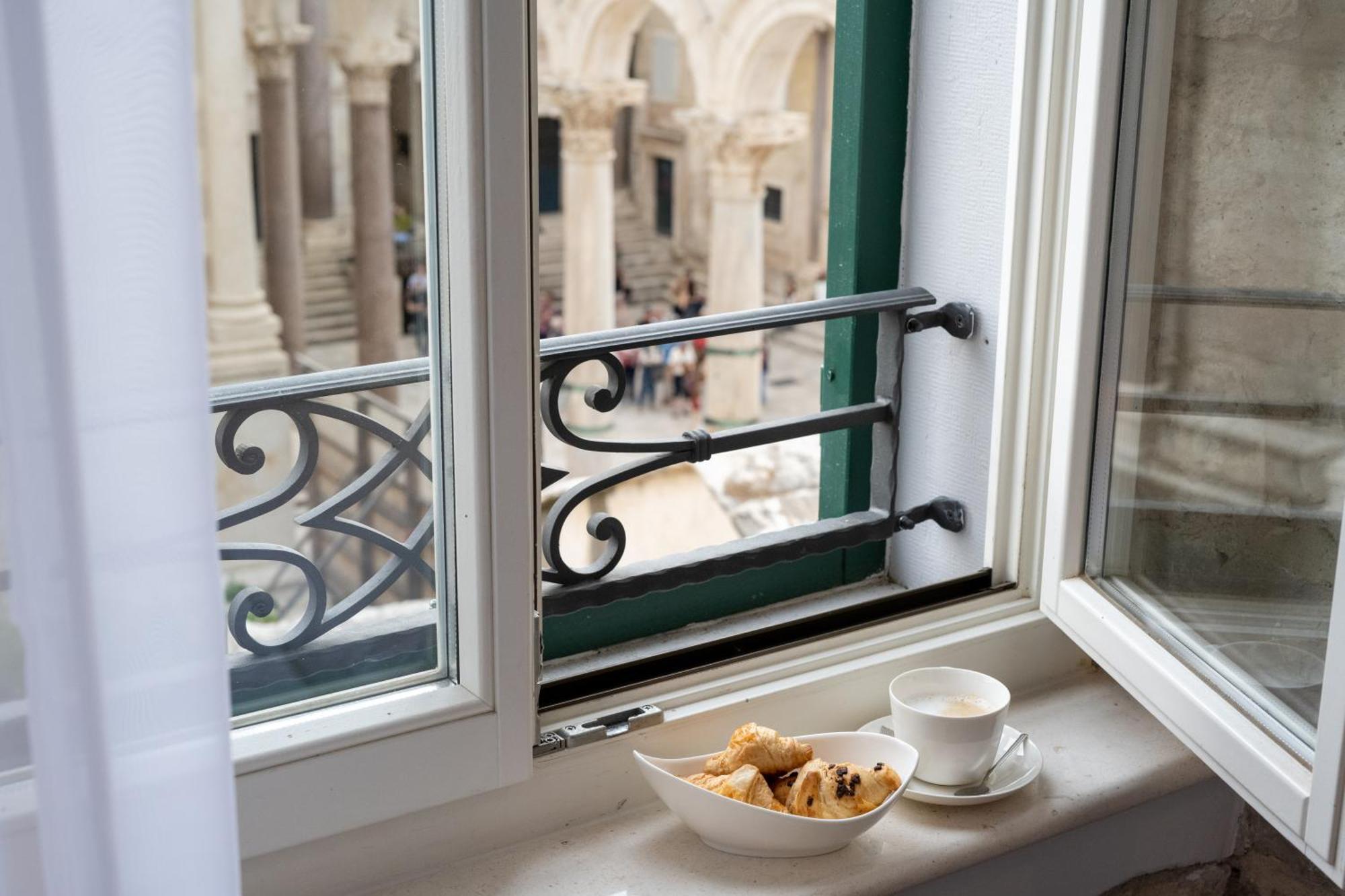 Deluxe Double or Twin Room City View Ground Floor