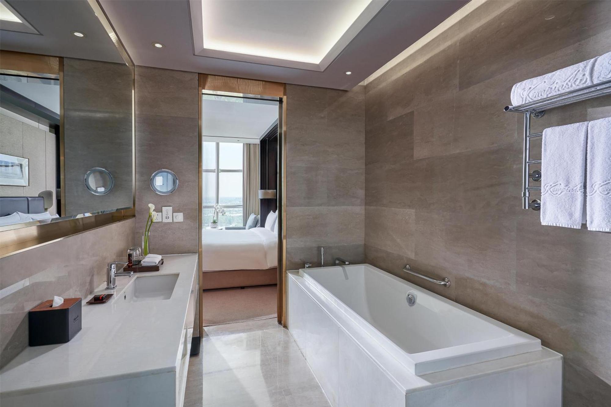 Deluxe King Room,1722971552:JPEG