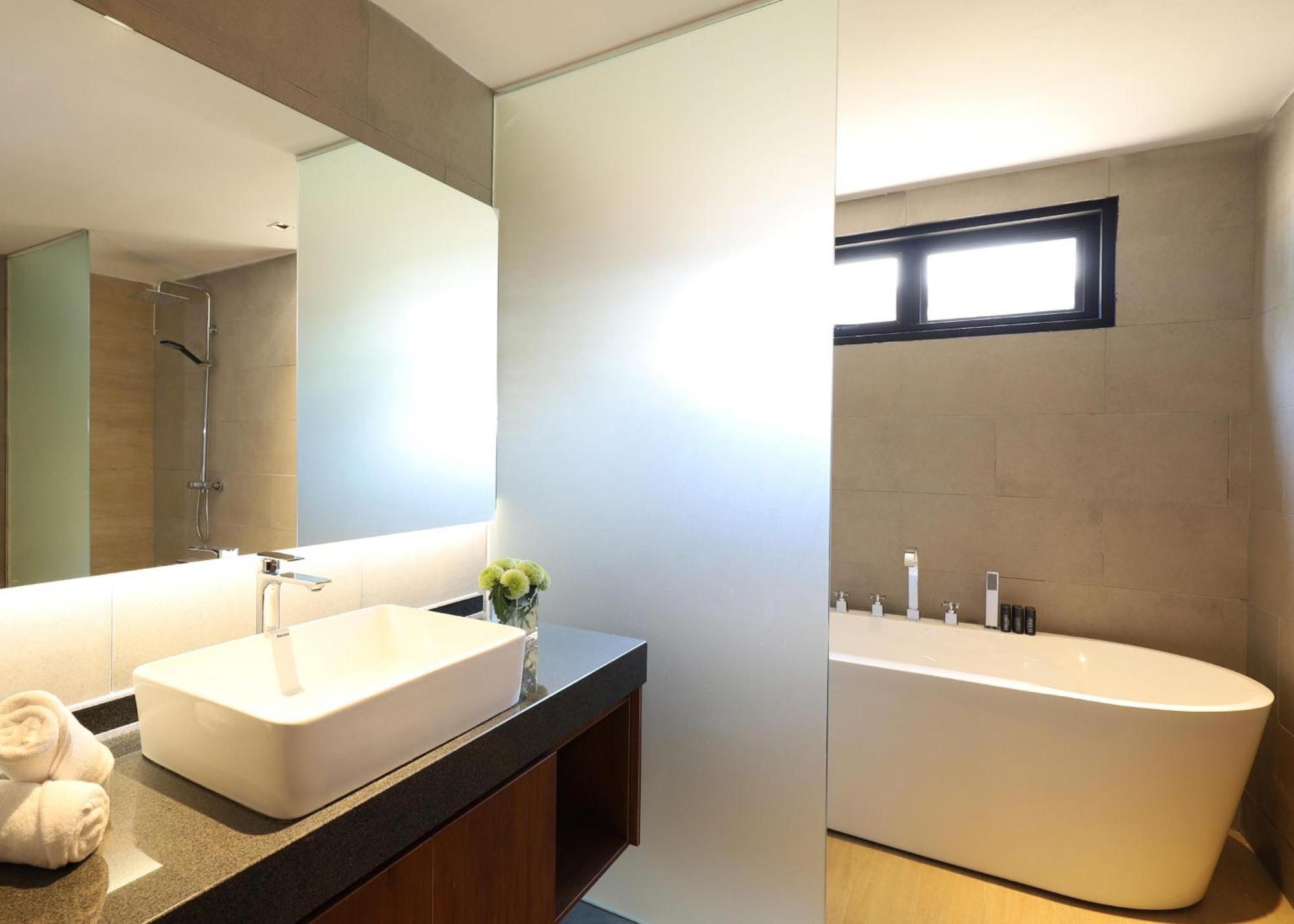 Beach Front Suite,1669818420:JPEG