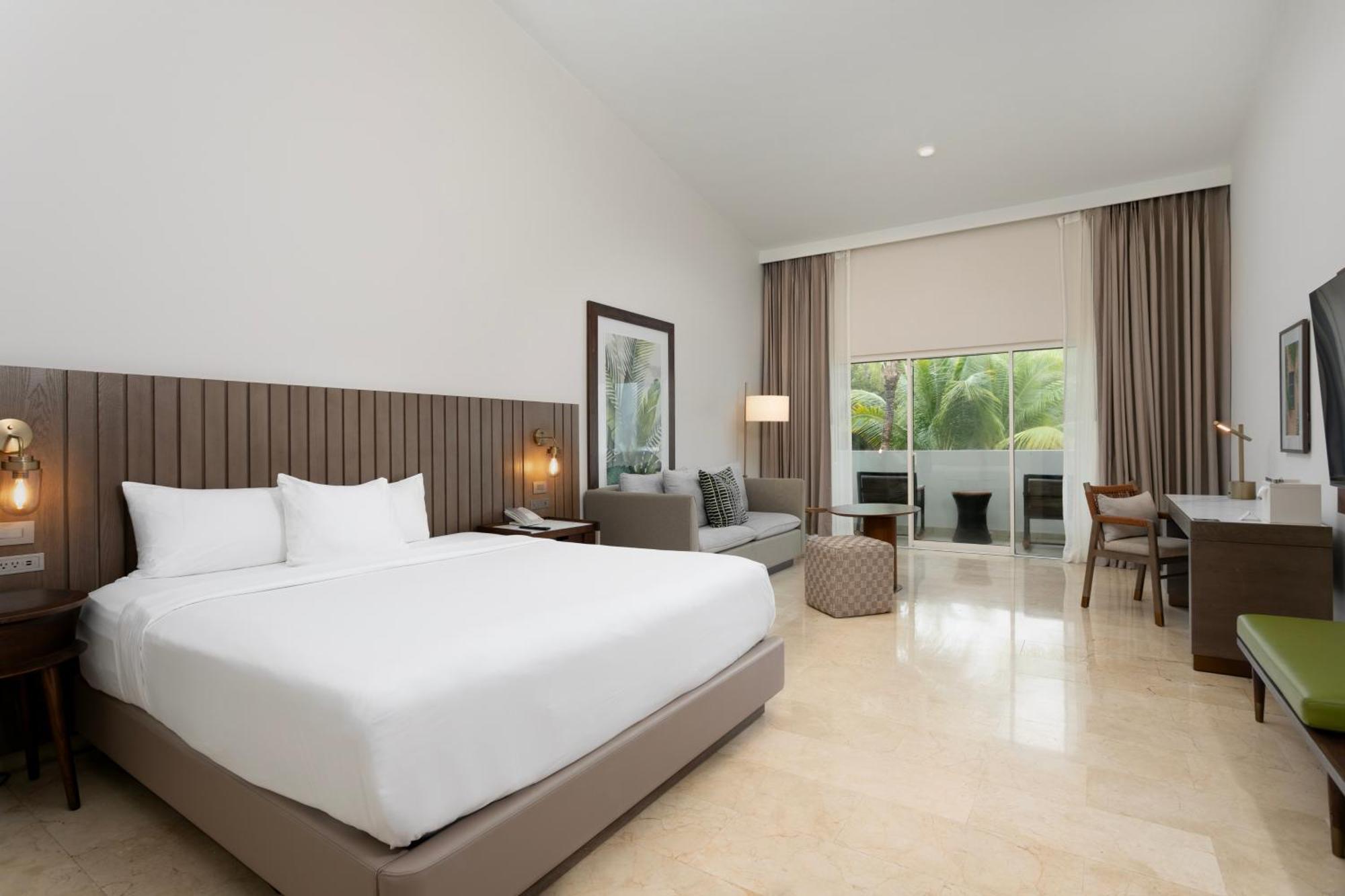 King Room Garden View