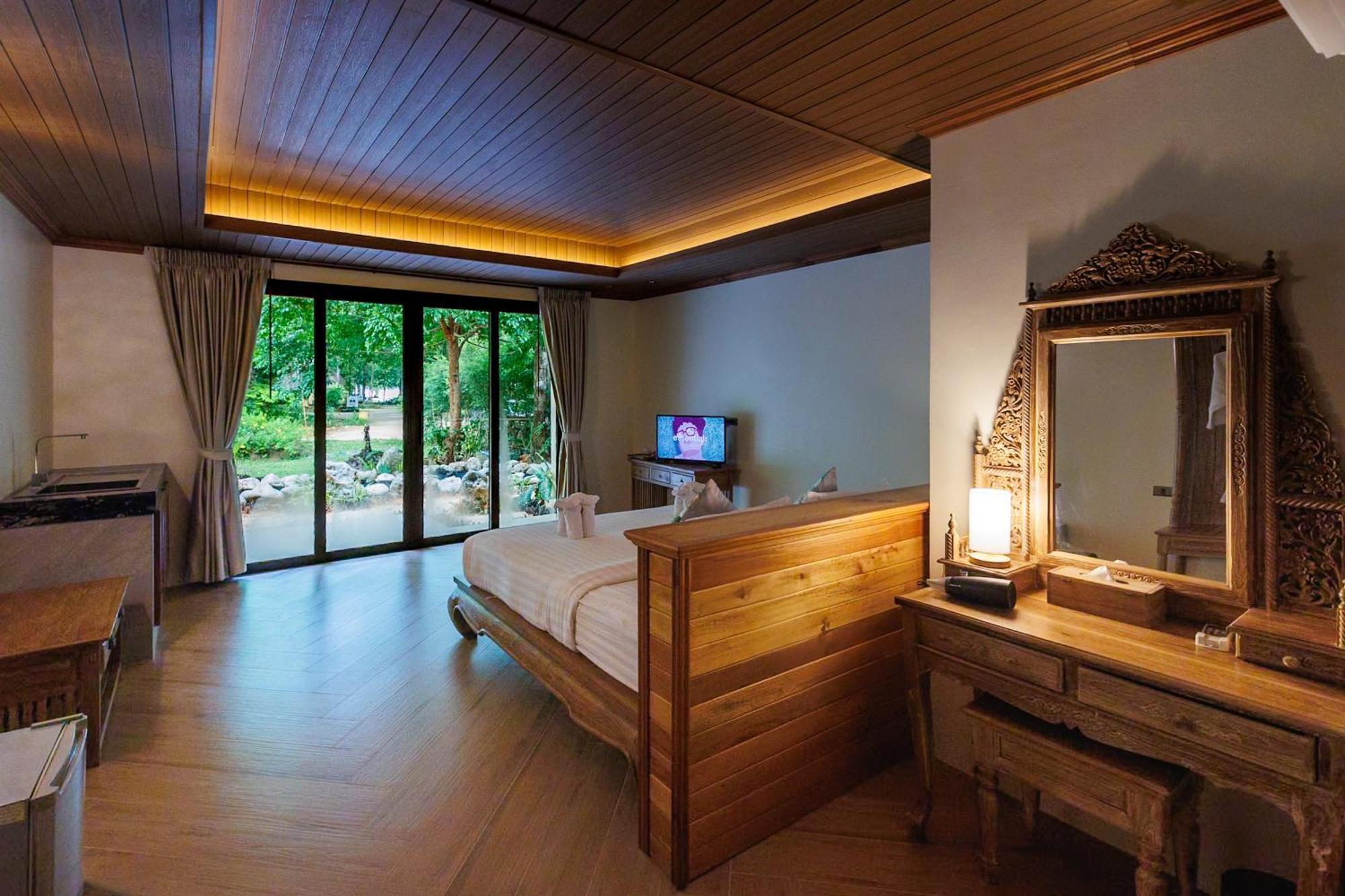 Deluxe Double Room Bath