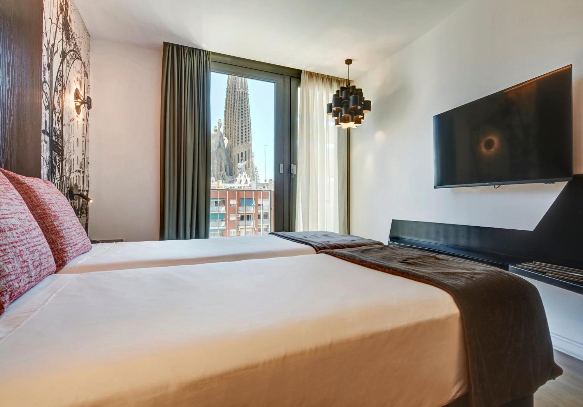 Superior Twin Room City View