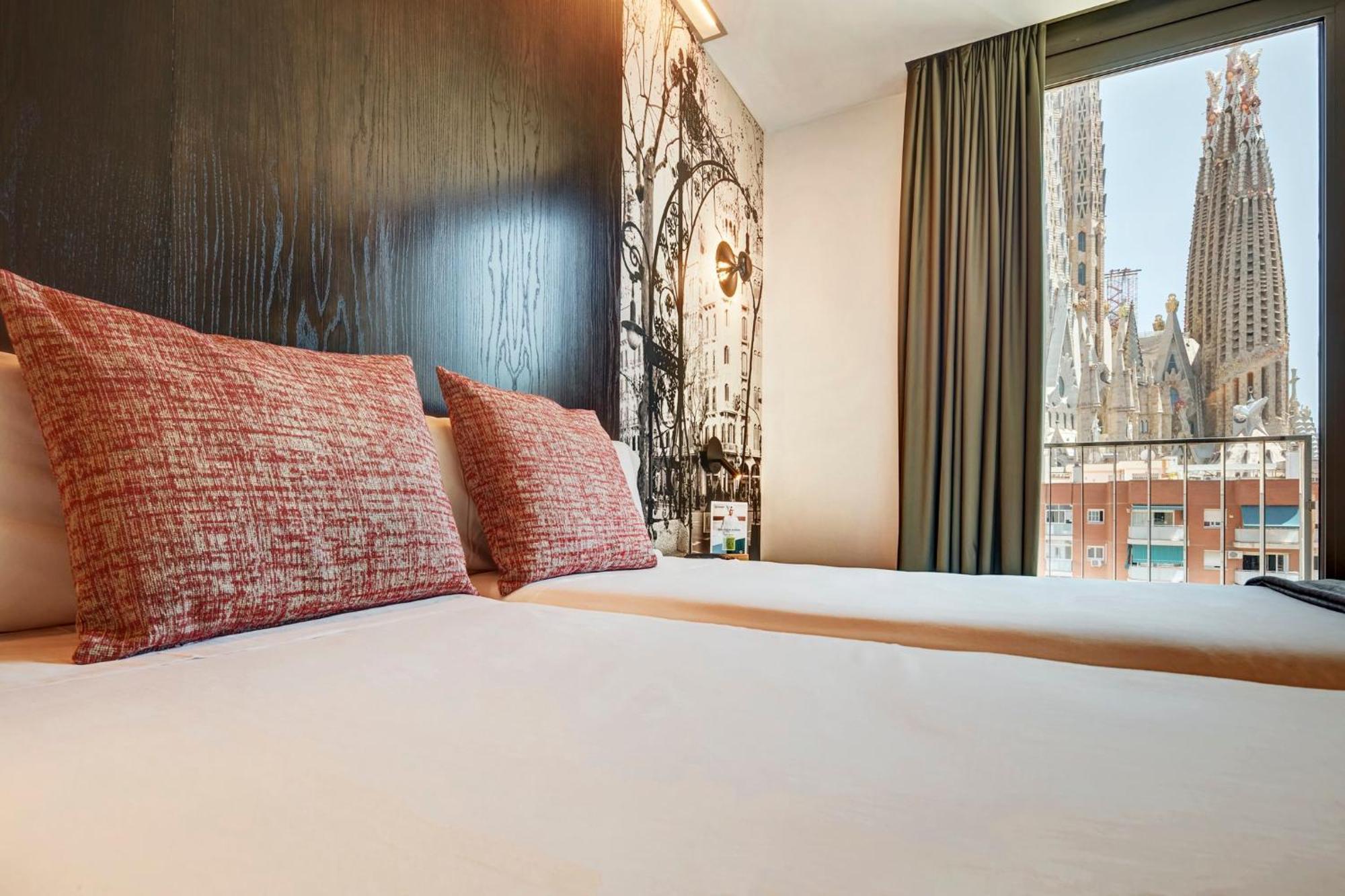 Superior Twin Room City View