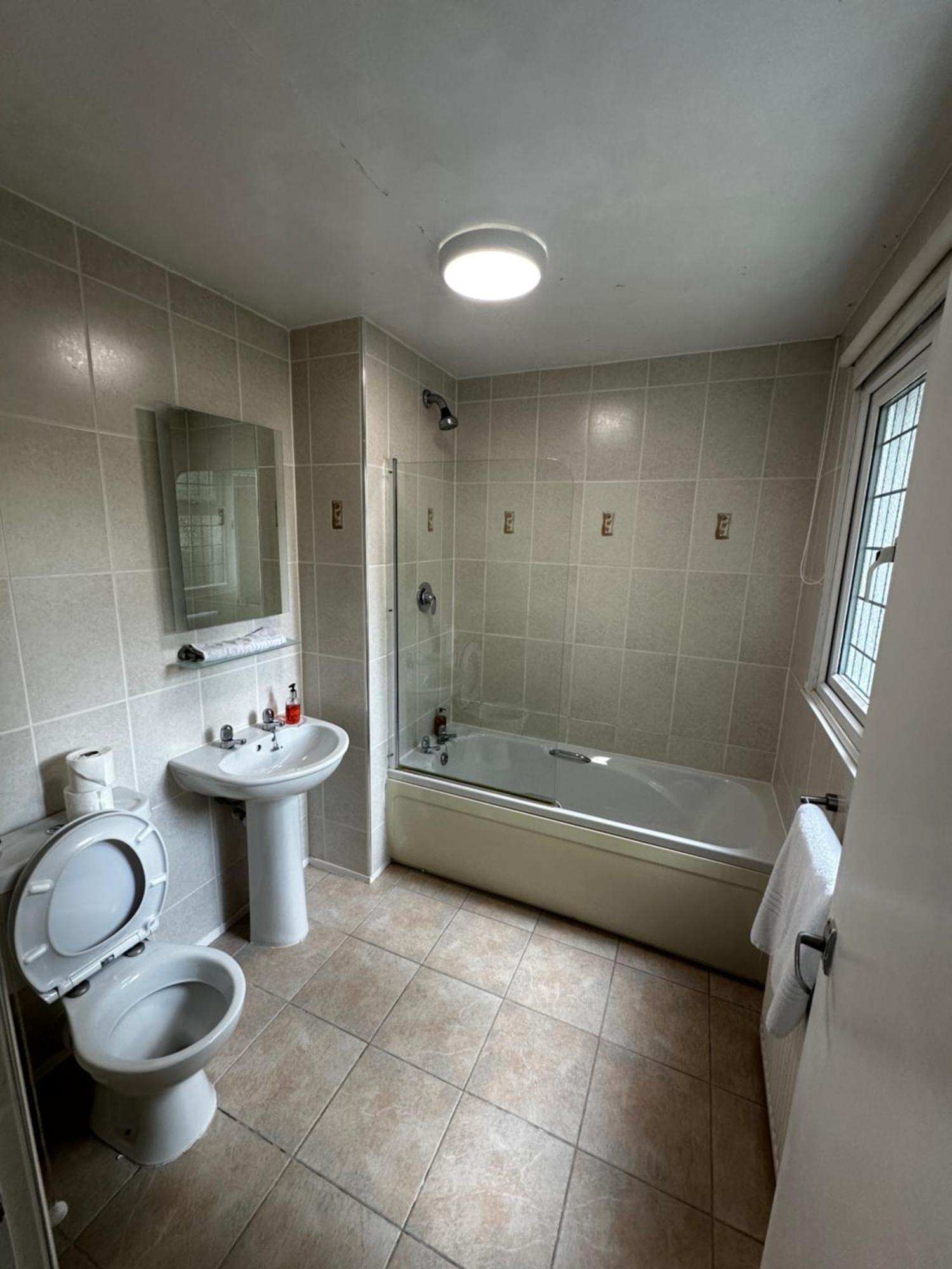 Single Room,1675796283:JPEG