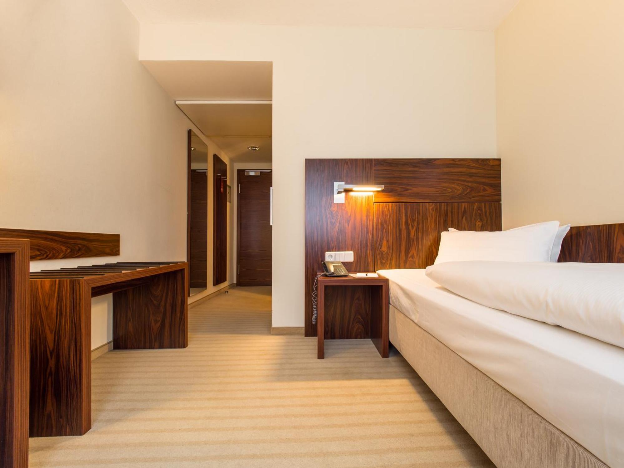 Standard Single Room Courtyard