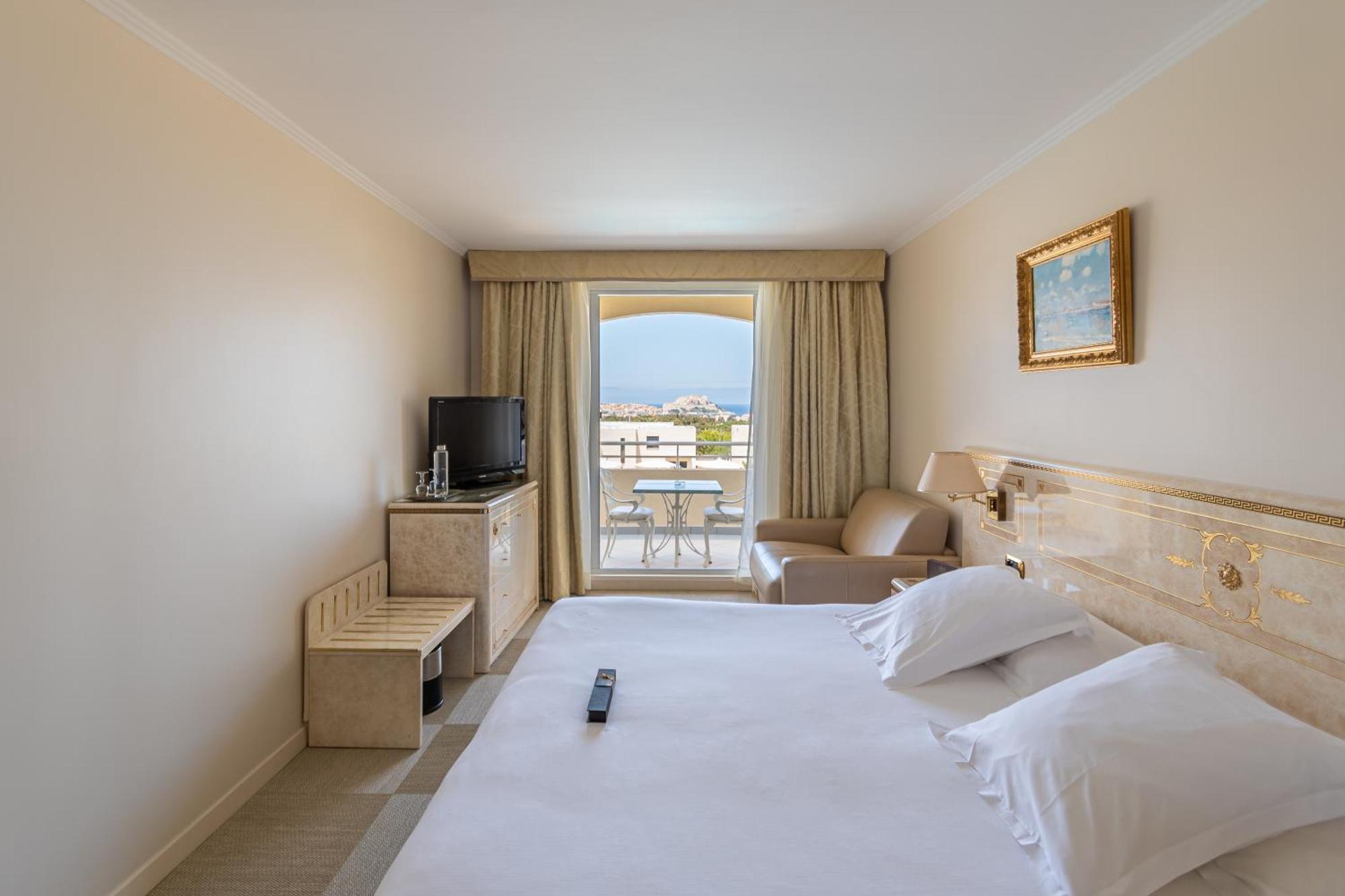 Deluxe Room Panoramic Sea View