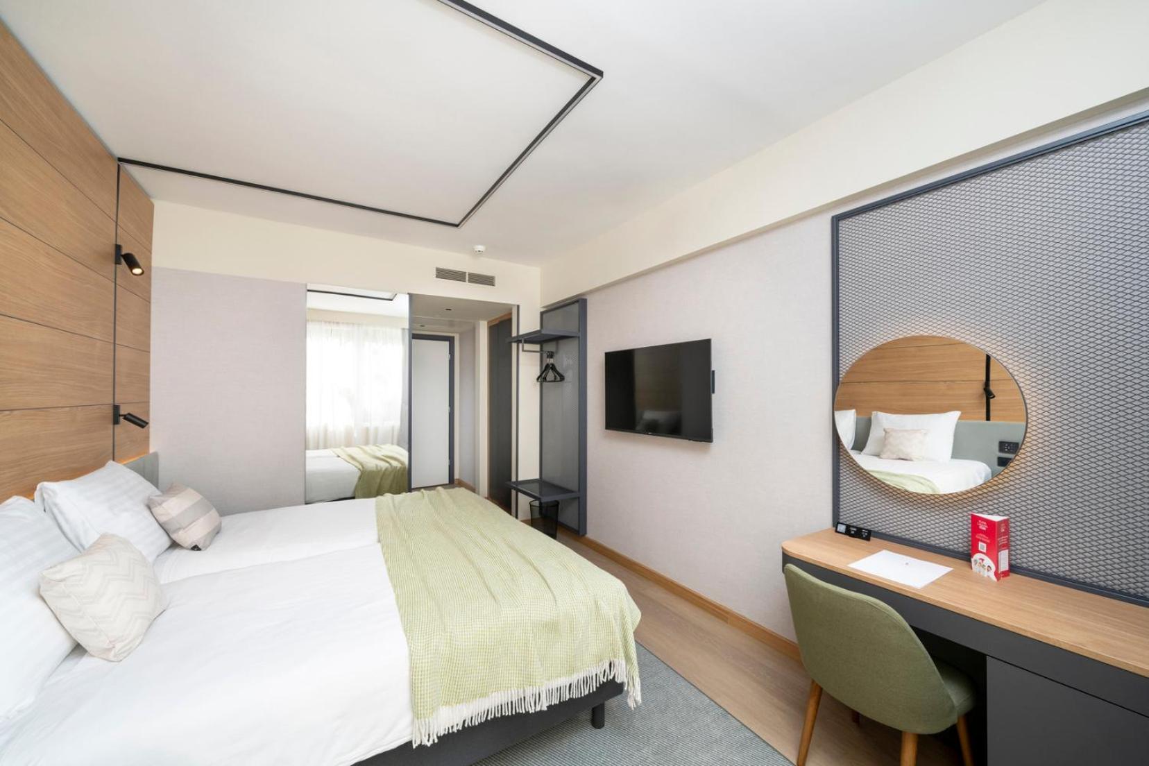 Classic Room Park Side,1676729526:JPEG