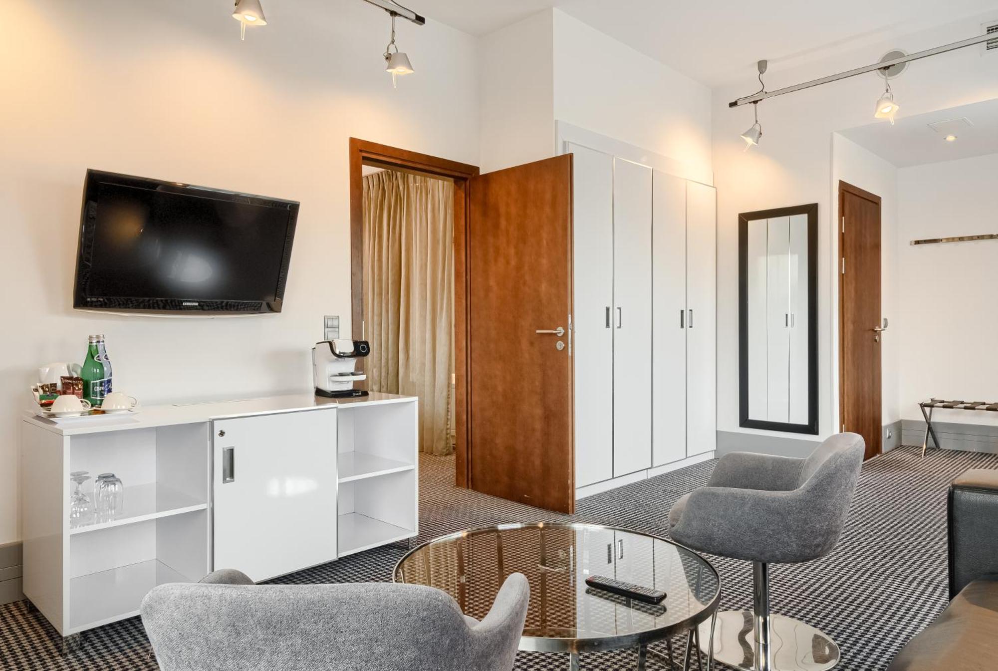Deluxe Apartment