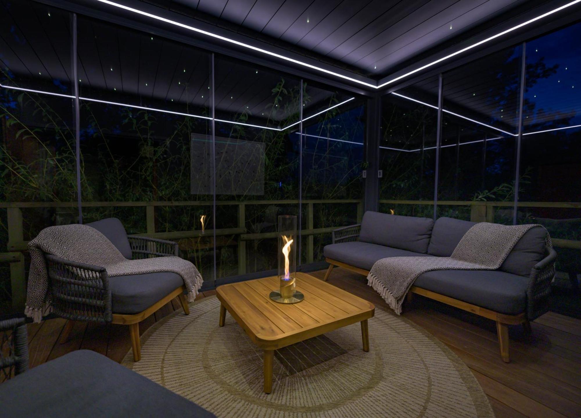 Deluxe Double Room,1676743679:JPEG