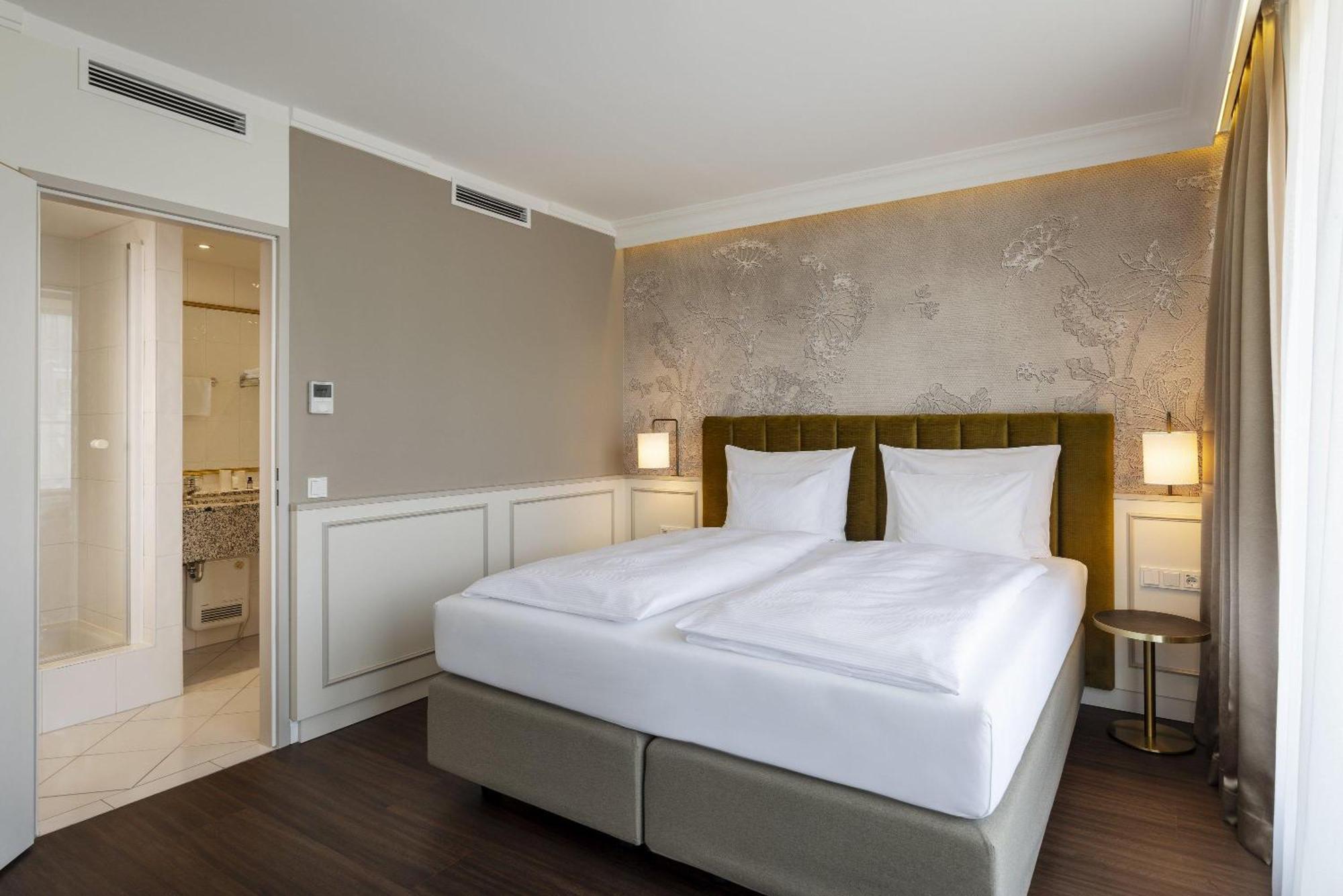 Junior Suite,1677854904:JPEG
