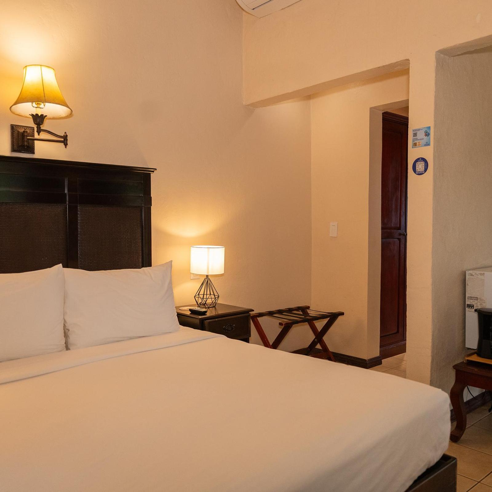 Standard  Room with Garden View,1677865052:JPEG