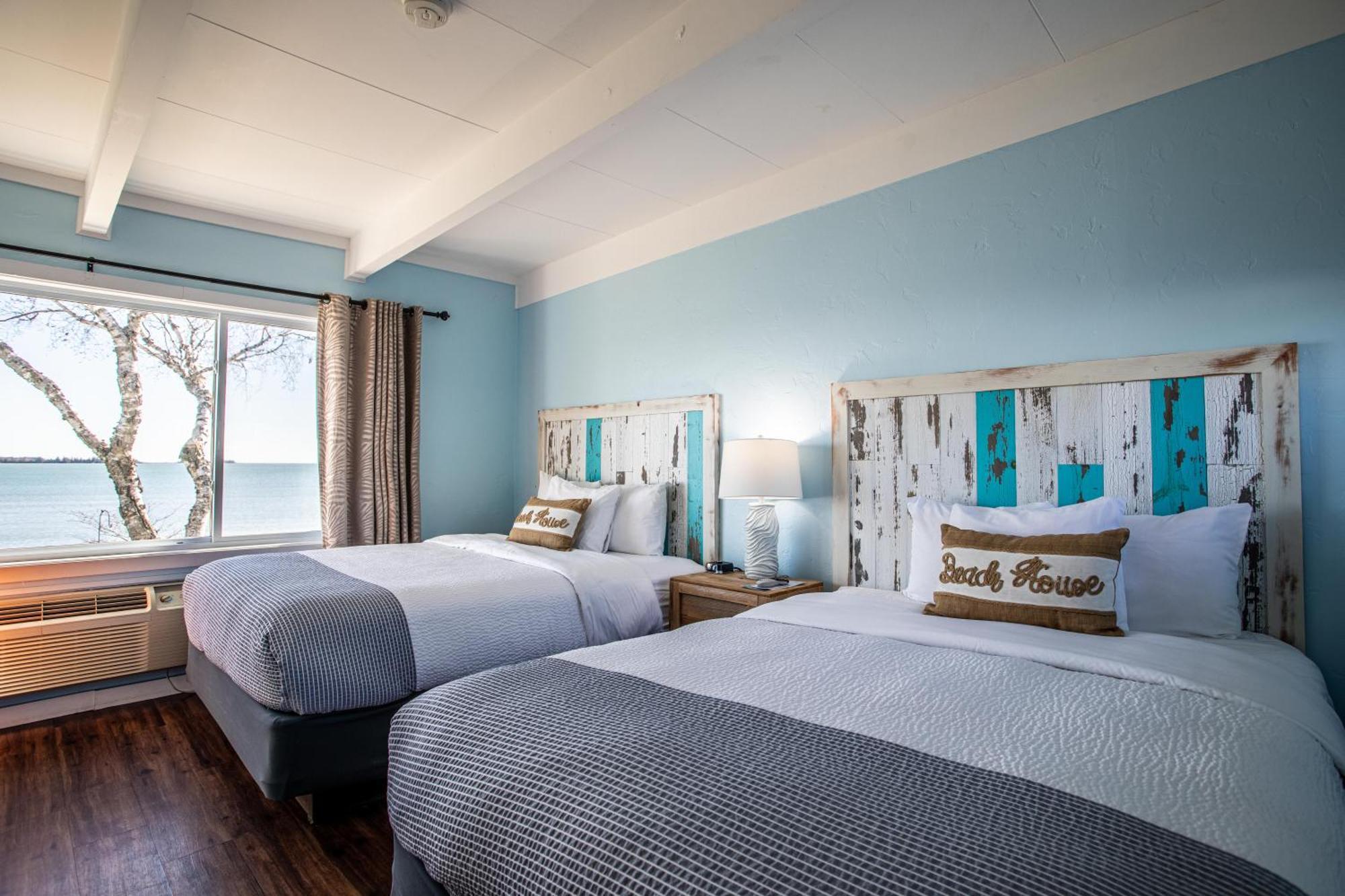 Quadruple Room Lake View