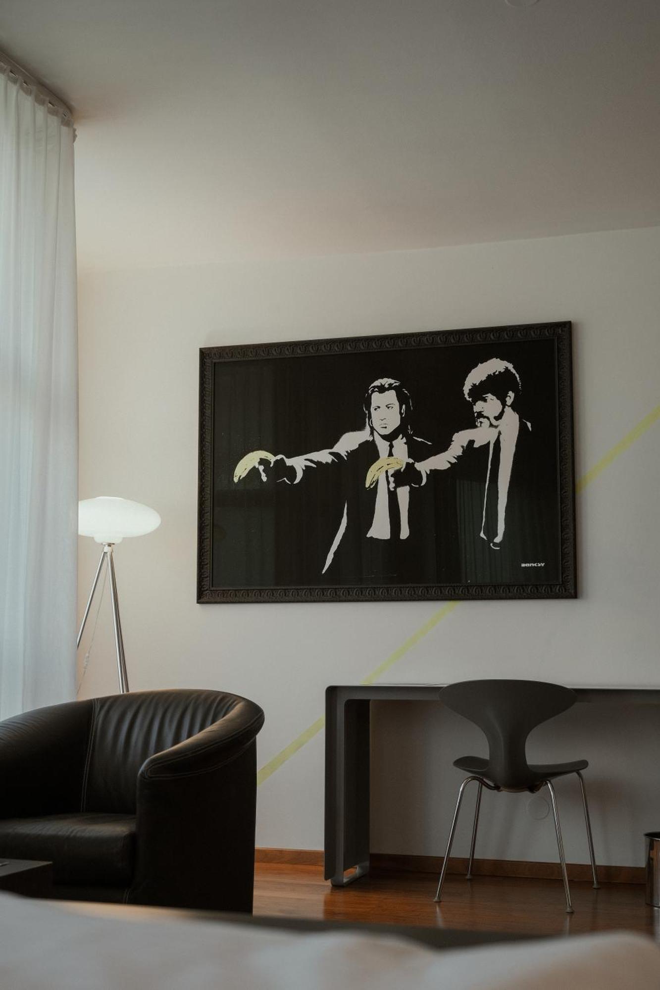 Deluxe Studio