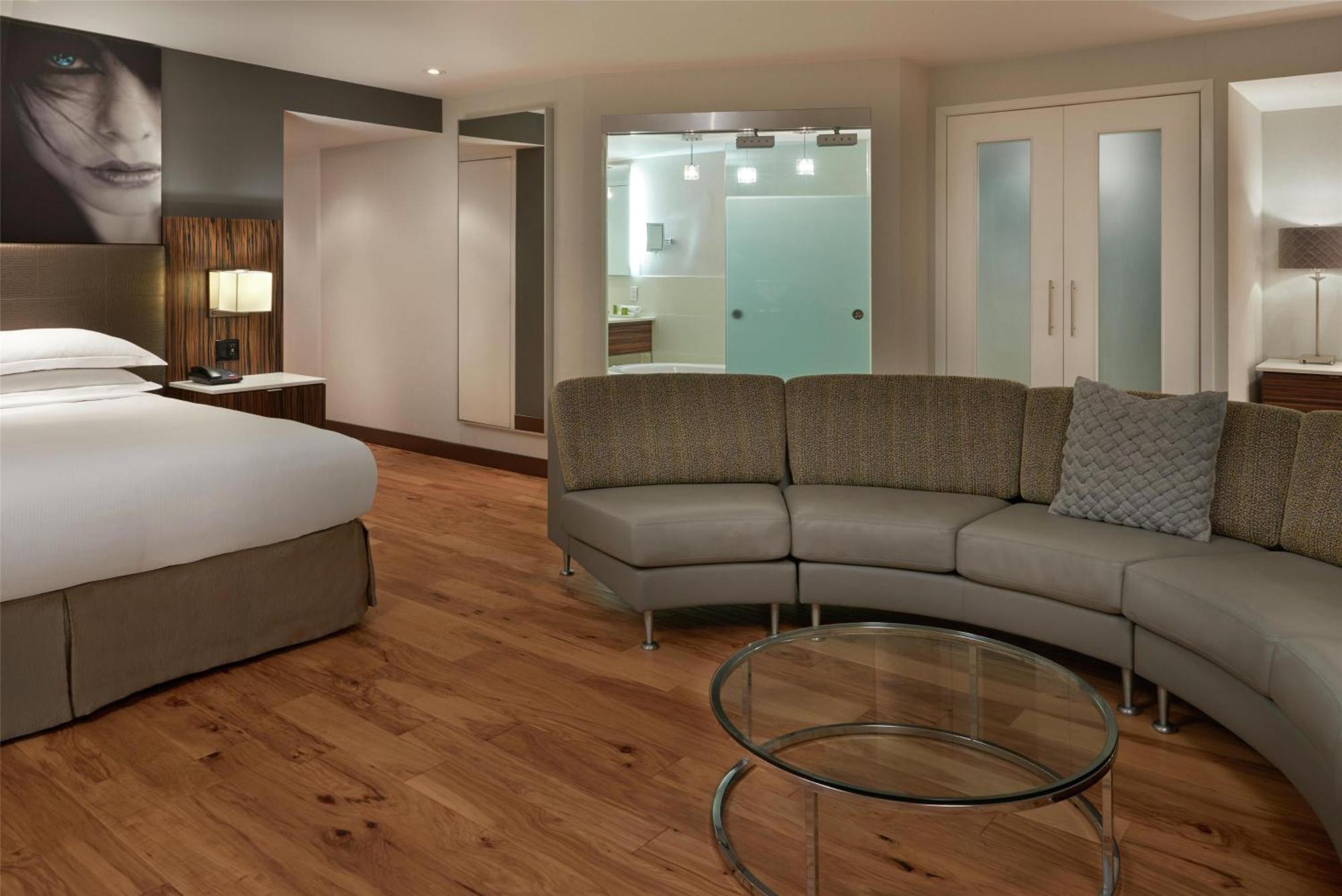 One King Premium Corner Room