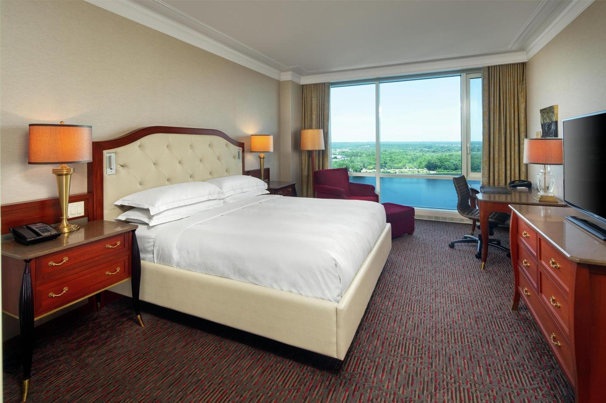 King Room with Lake View,1678632755:JPEG