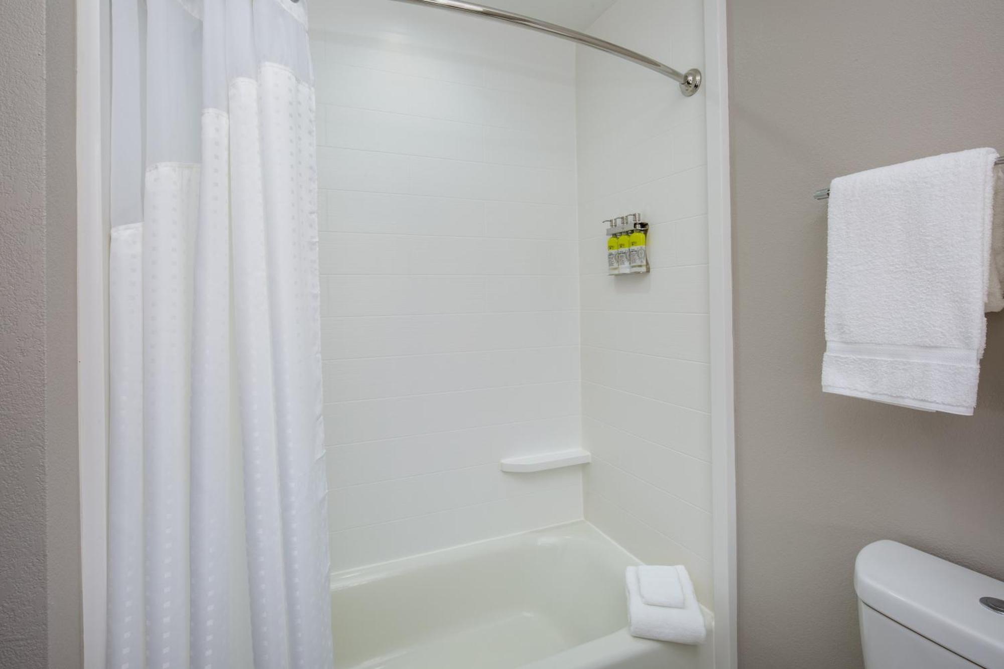 Queen Suite,1678639737:JPEG