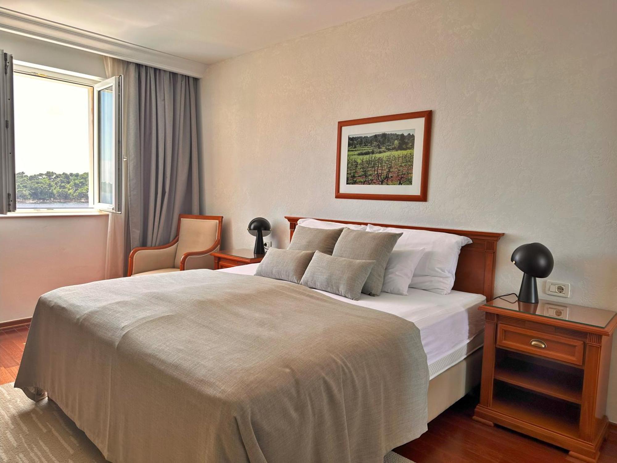 Double or Twin Room Sea View